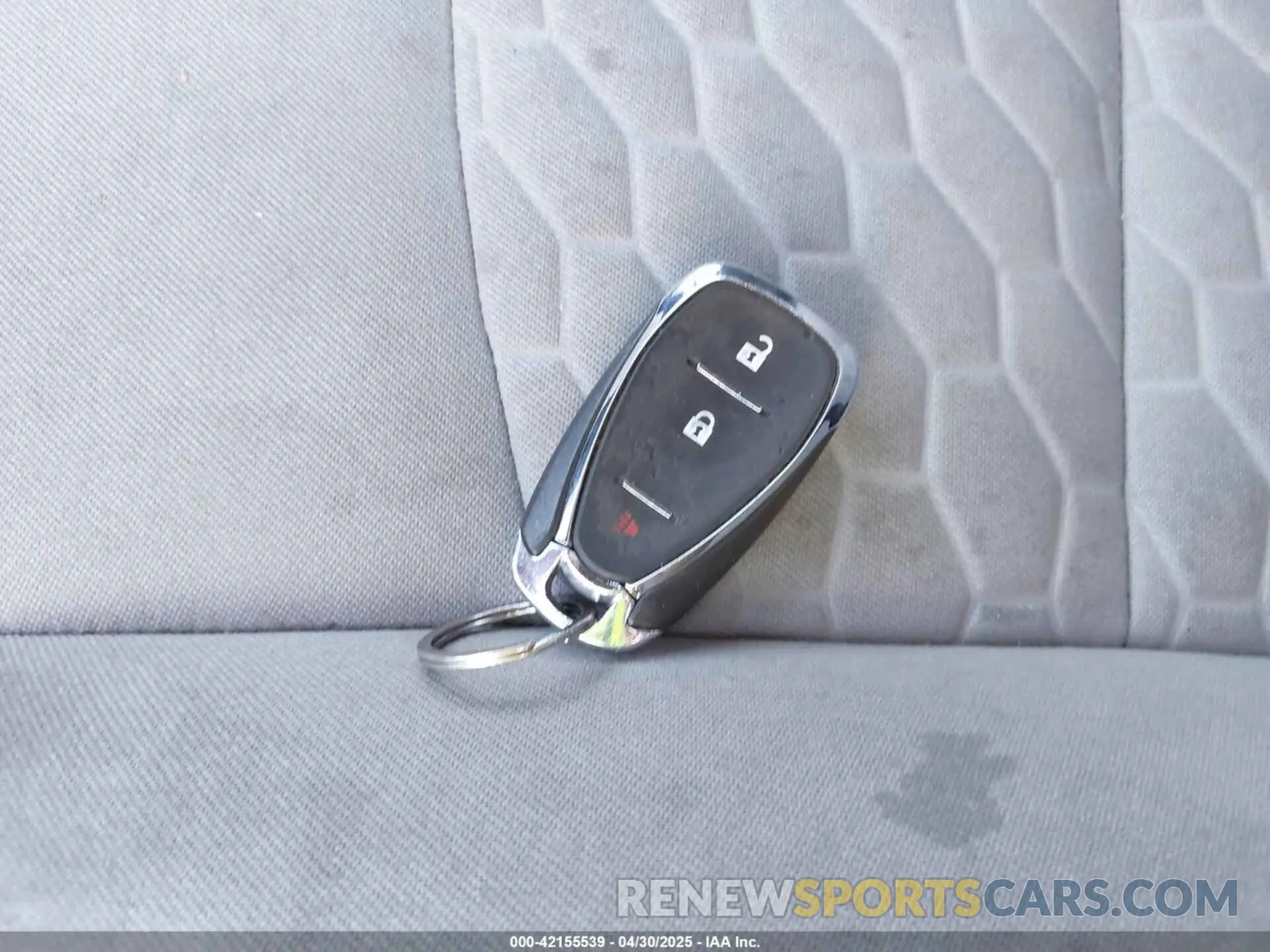 11 fotografías del automóvil dañado 2GNAXHEV2L6221539 CHEVROLET EQUINOX 2020