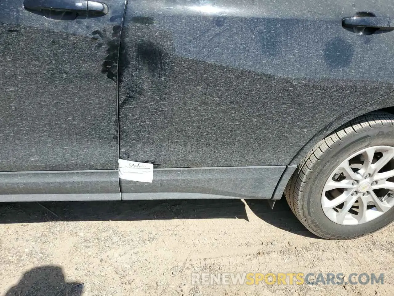 13 fotografías del automóvil dañado 2GNAXHEV2L6227289 CHEVROLET EQUINOX 2020