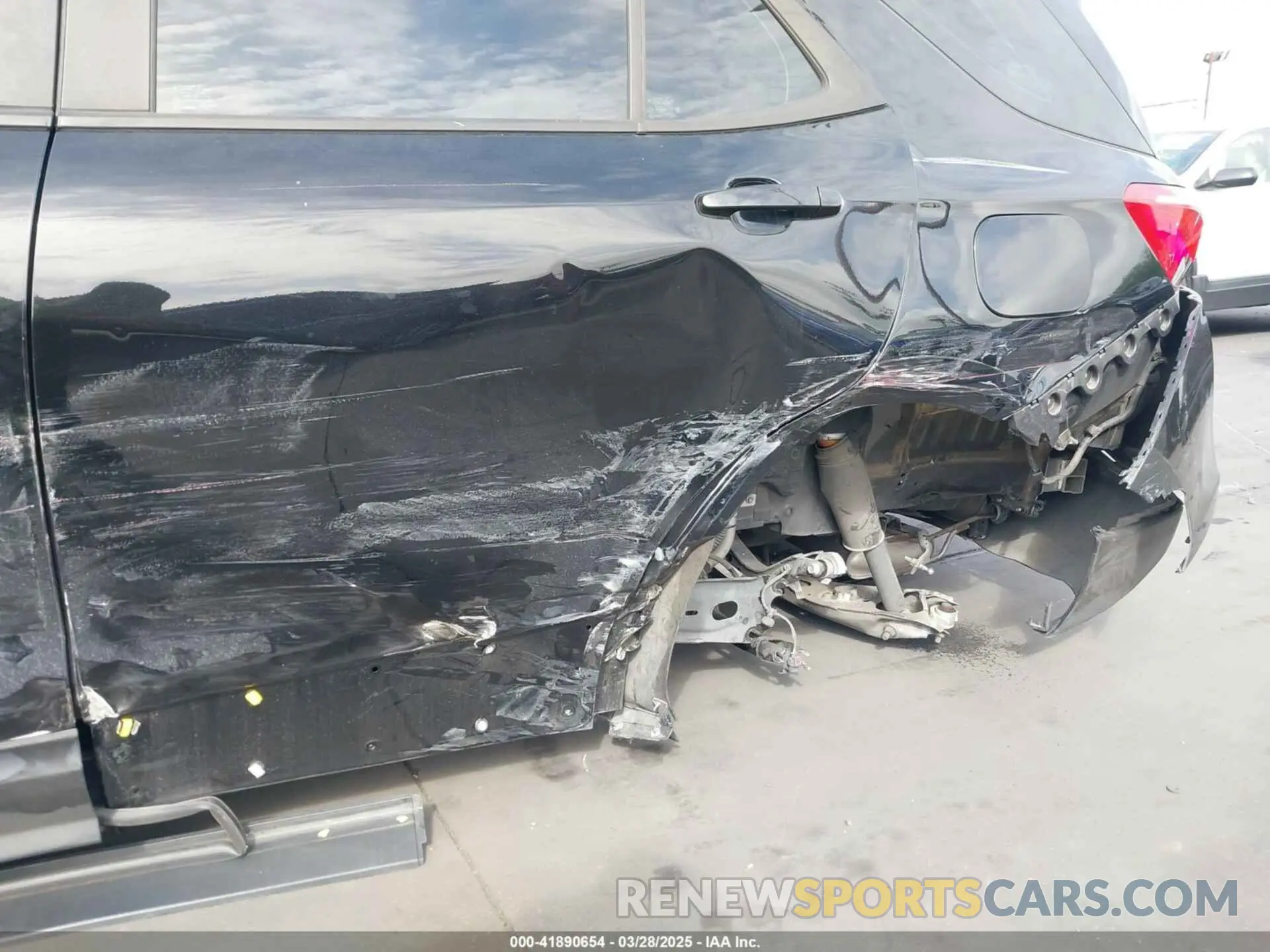 12 fotografías del automóvil dañado 2GNAXHEV2L6276413 CHEVROLET EQUINOX 2020