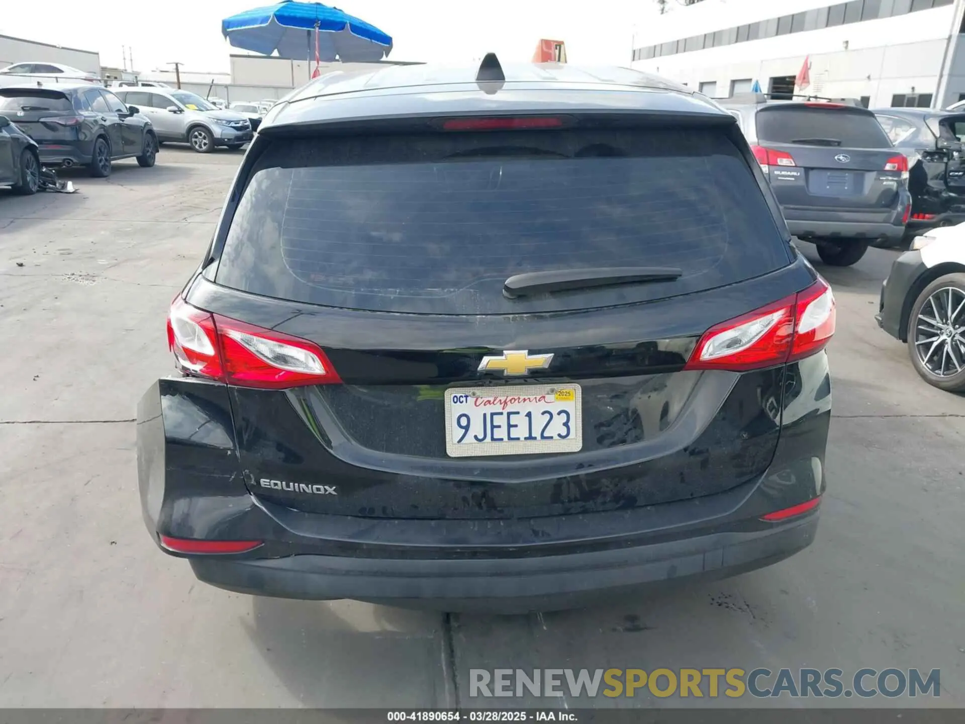 17 fotografías del automóvil dañado 2GNAXHEV2L6276413 CHEVROLET EQUINOX 2020