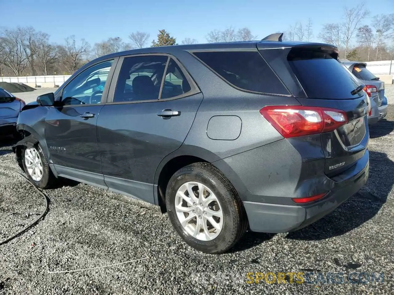 2 fotografías del automóvil dañado 2GNAXHEV3L6127802 CHEVROLET EQUINOX 2020