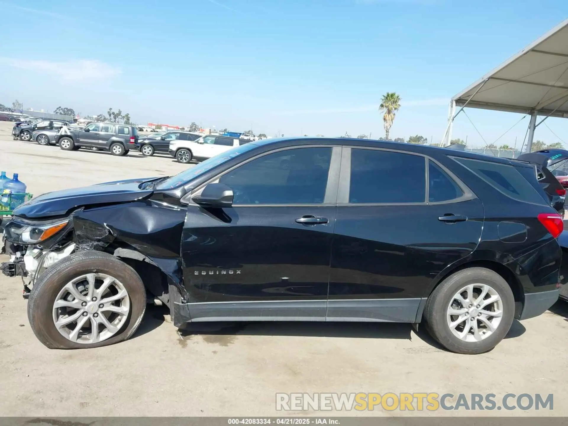 15 fotografías del automóvil dañado 2GNAXHEV3L6154255 CHEVROLET EQUINOX 2020