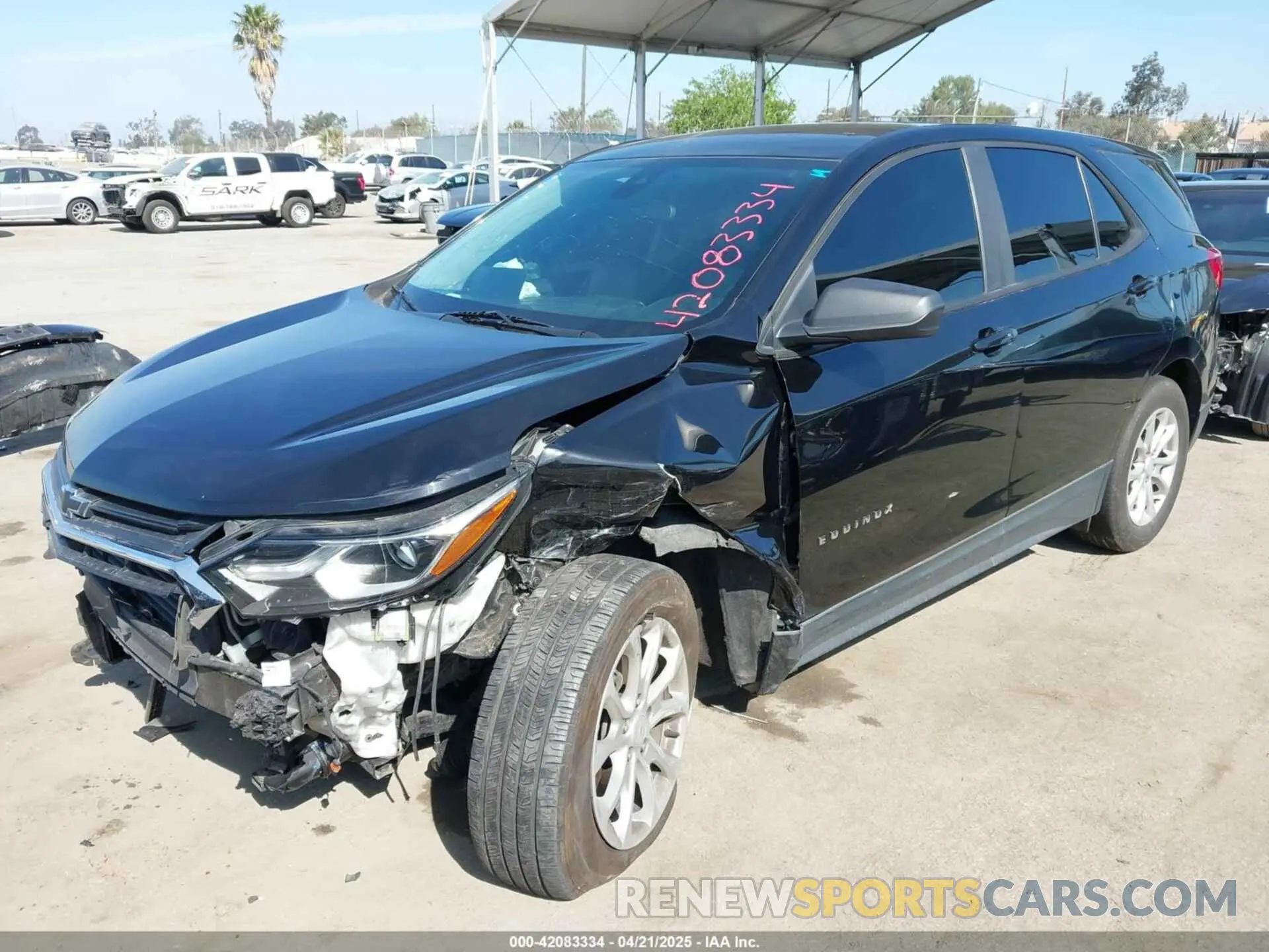 2 fotografías del automóvil dañado 2GNAXHEV3L6154255 CHEVROLET EQUINOX 2020