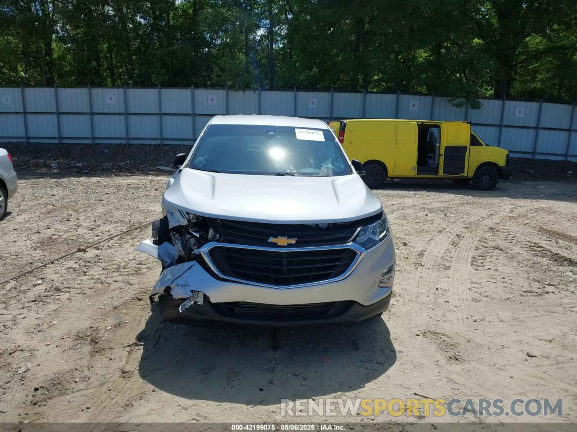 11 fotografías del automóvil dañado 2GNAXHEV3L6173341 CHEVROLET EQUINOX 2020