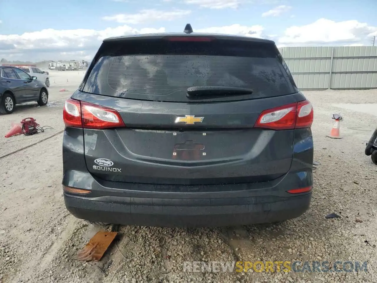 6 fotografías del automóvil dañado 2GNAXHEV3L6204071 CHEVROLET EQUINOX 2020