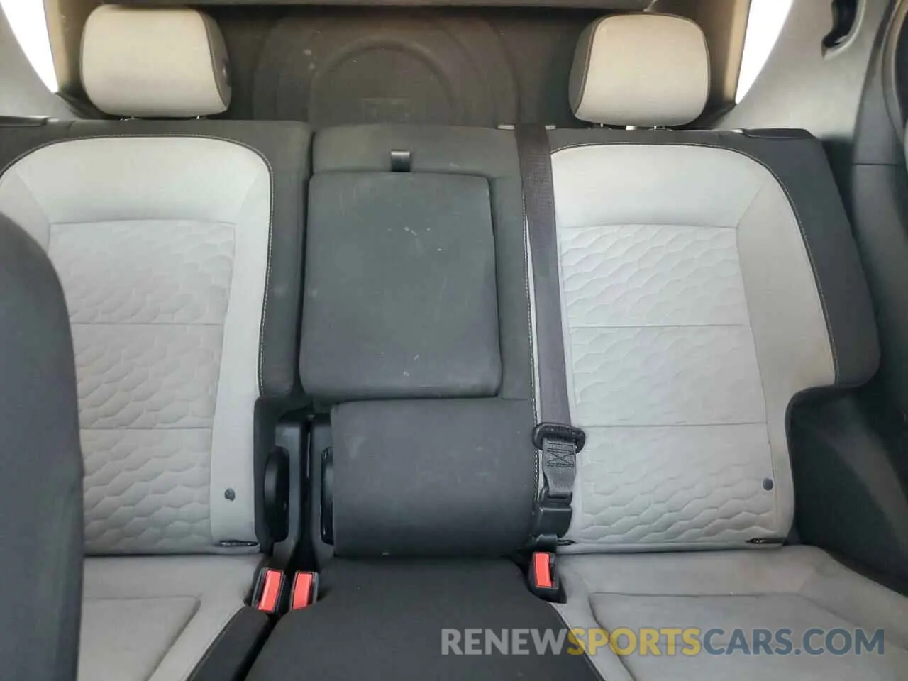 10 fotografías del automóvil dañado 2GNAXHEV3L6228631 CHEVROLET EQUINOX 2020