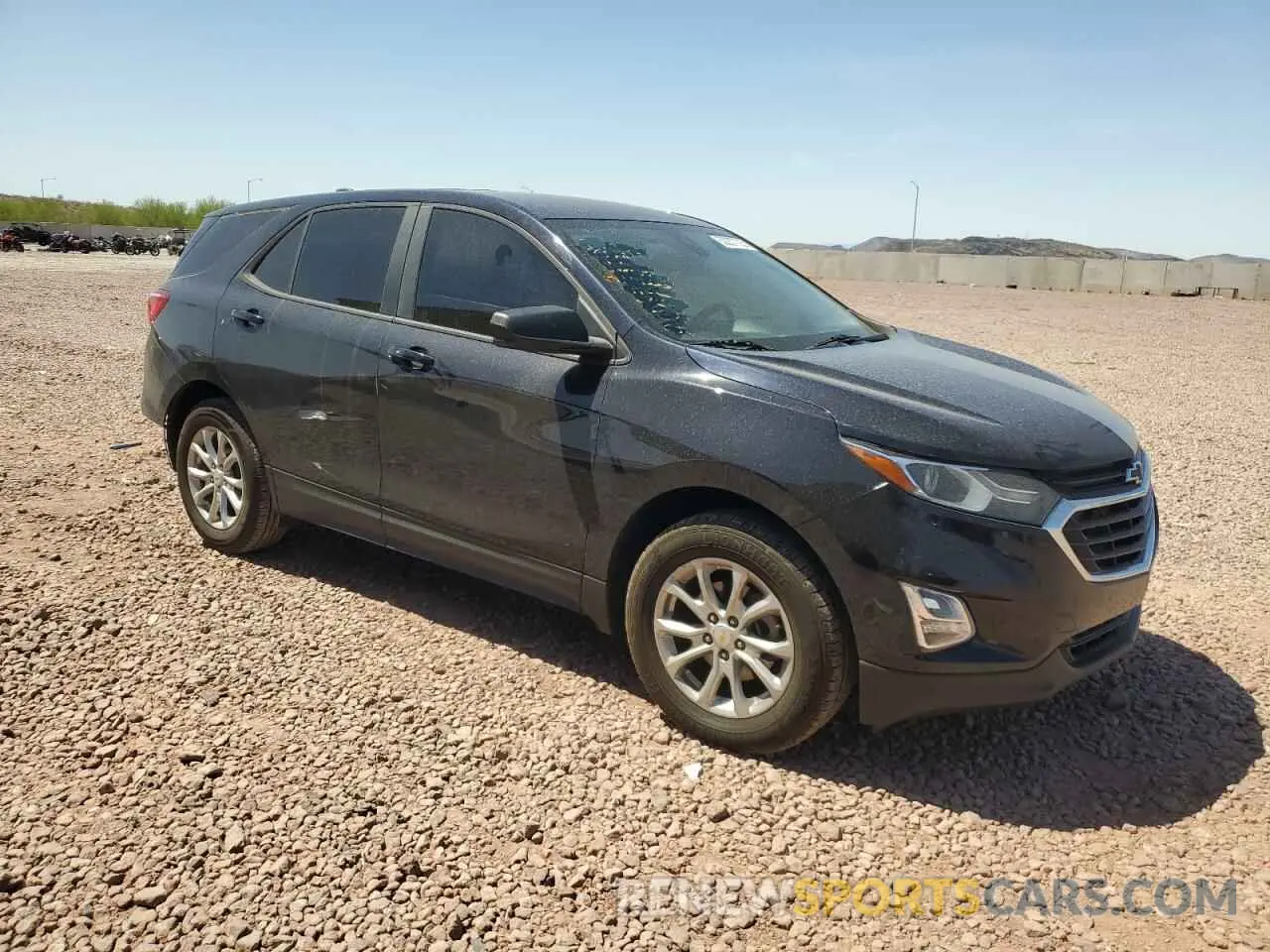 4 fotografías del automóvil dañado 2GNAXHEV3L6228631 CHEVROLET EQUINOX 2020