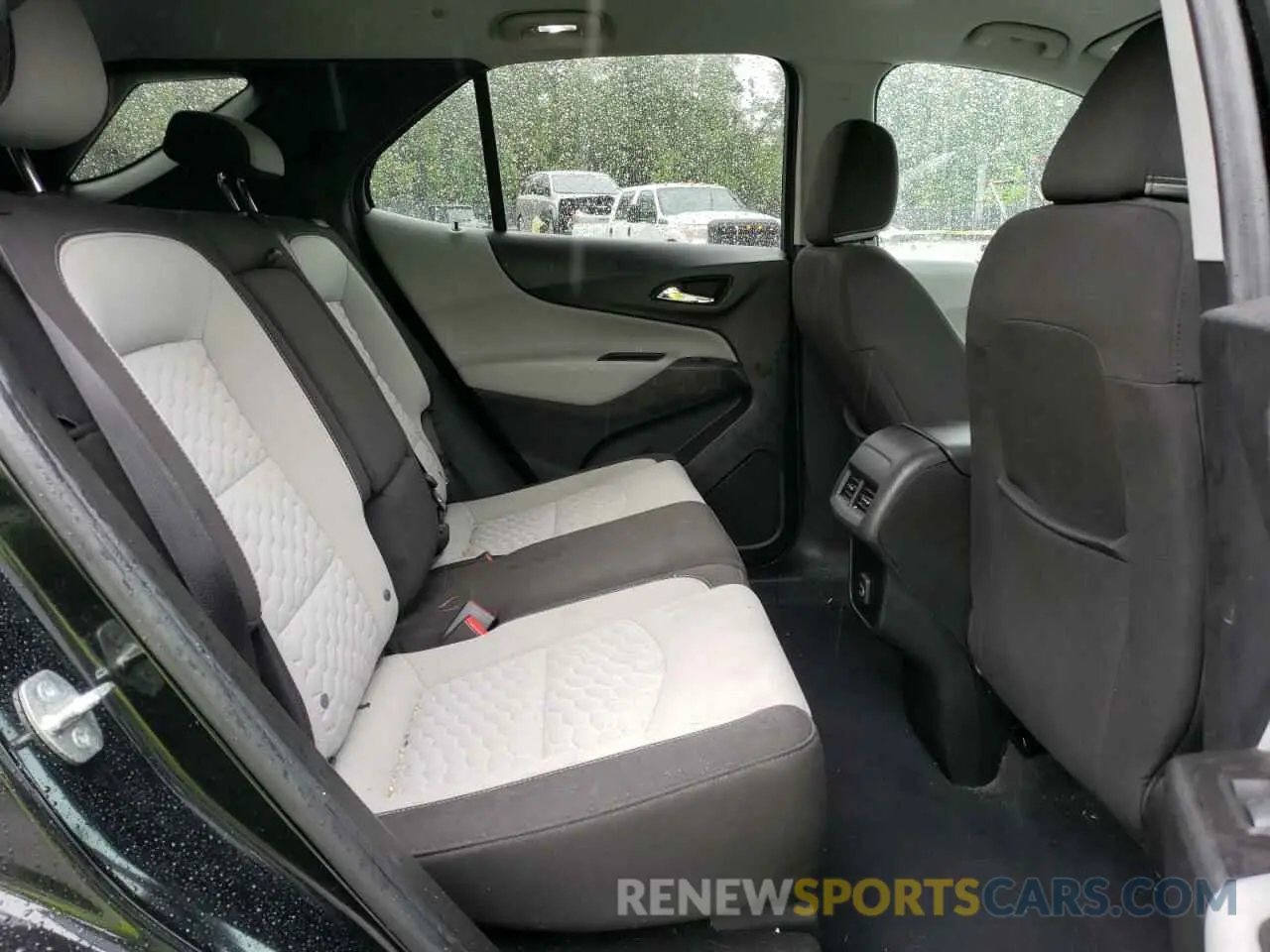 11 fotografías del automóvil dañado 2GNAXHEV3L6268031 CHEVROLET EQUINOX 2020
