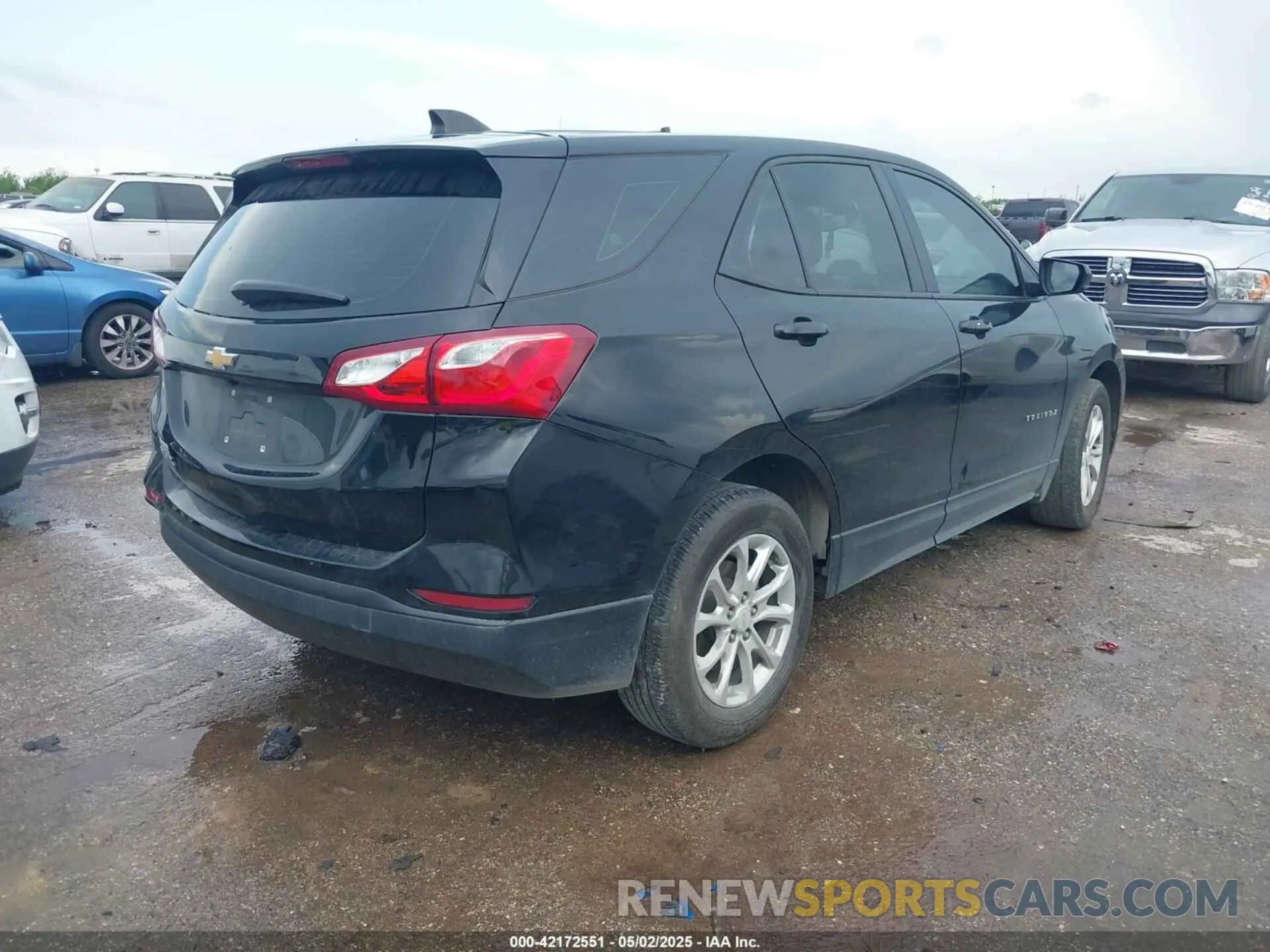 4 fotografías del automóvil dañado 2GNAXHEV4L6209134 CHEVROLET EQUINOX 2020