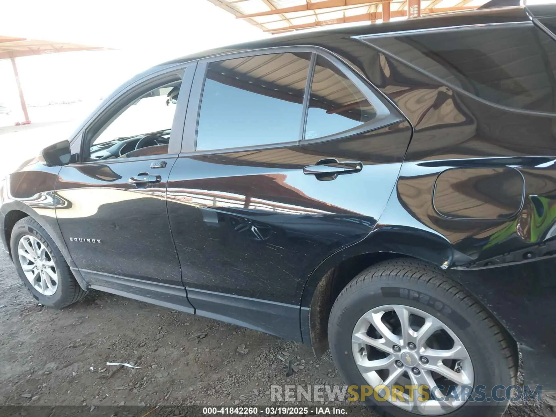 14 fotografías del automóvil dañado 2GNAXHEV4L6251819 CHEVROLET EQUINOX 2020