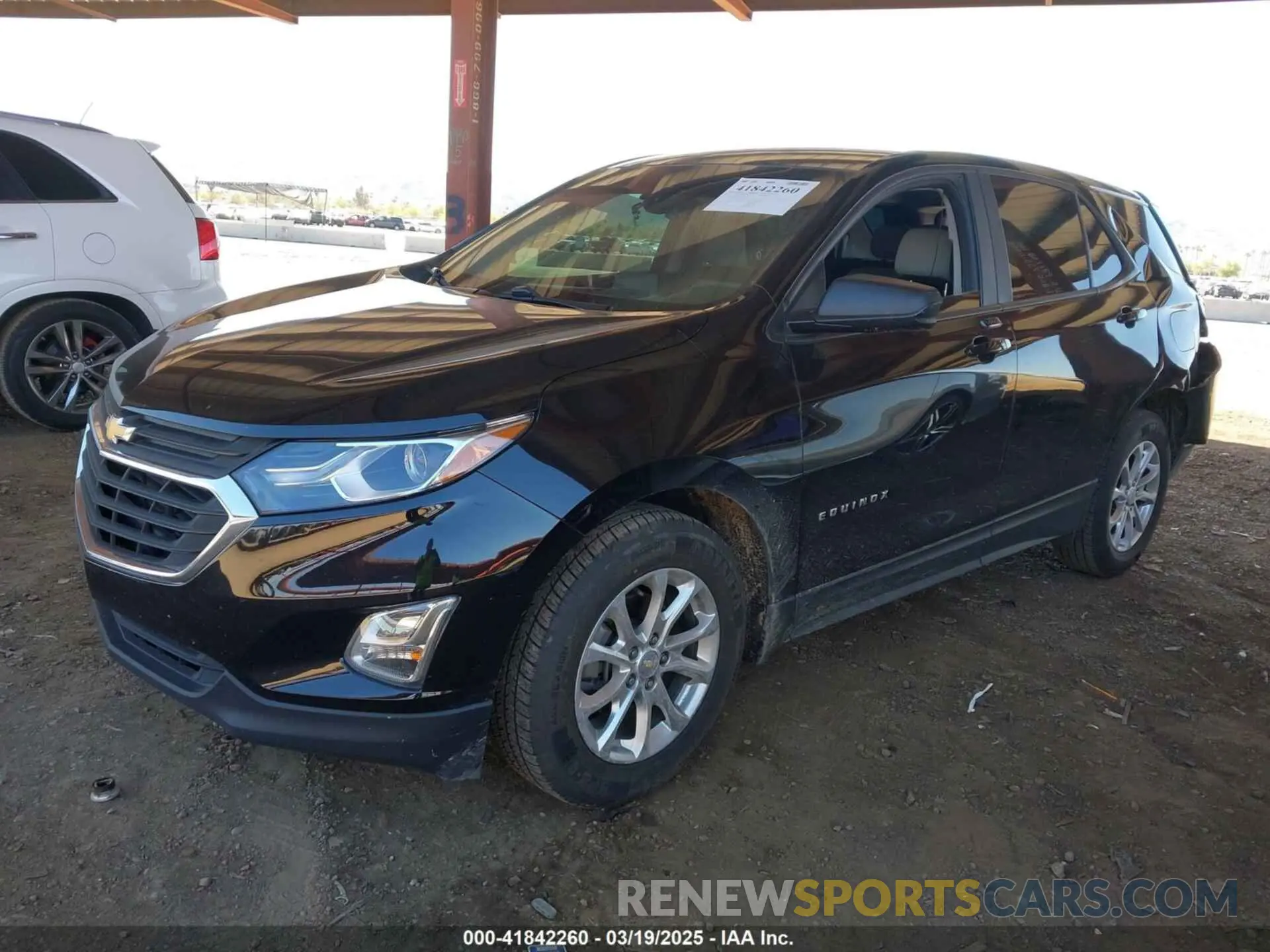 2 fotografías del automóvil dañado 2GNAXHEV4L6251819 CHEVROLET EQUINOX 2020