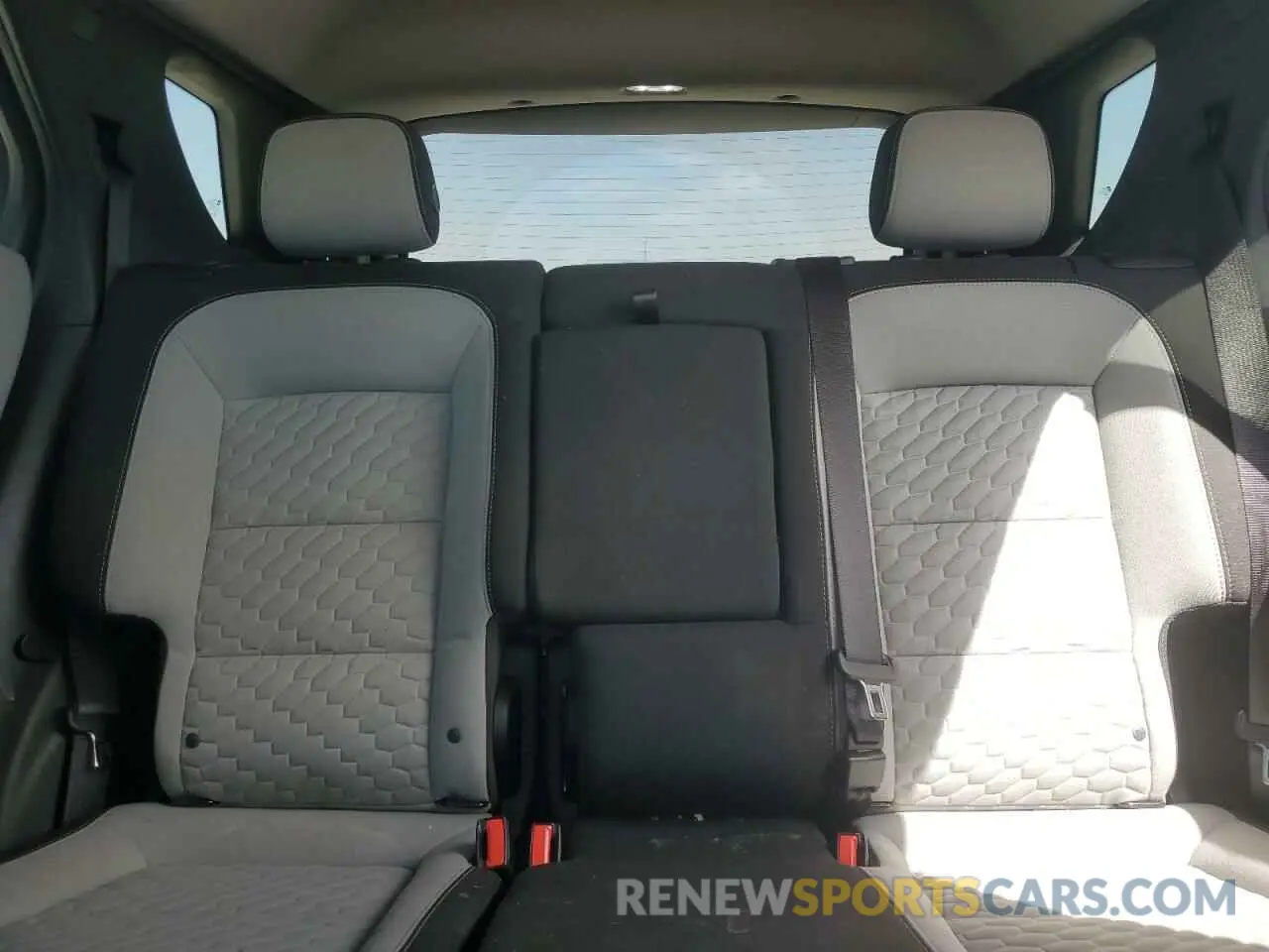 10 fotografías del automóvil dañado 2GNAXHEV5L6249707 CHEVROLET EQUINOX 2020