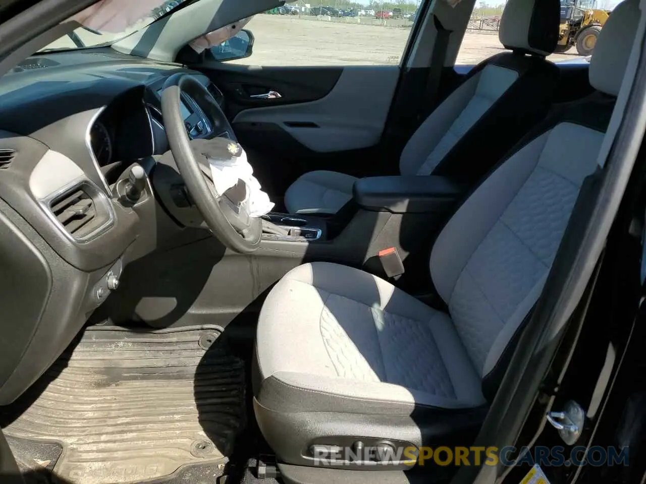 7 fotografías del automóvil dañado 2GNAXHEV5L6284585 CHEVROLET EQUINOX 2020