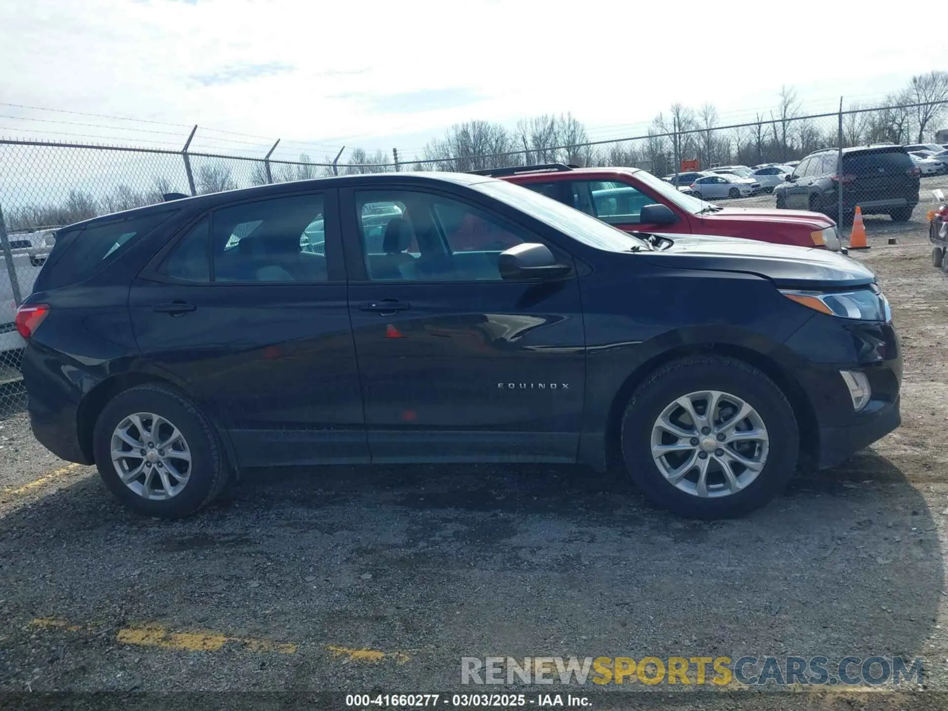 13 fotografías del automóvil dañado 2GNAXHEV5L6285042 CHEVROLET EQUINOX 2020