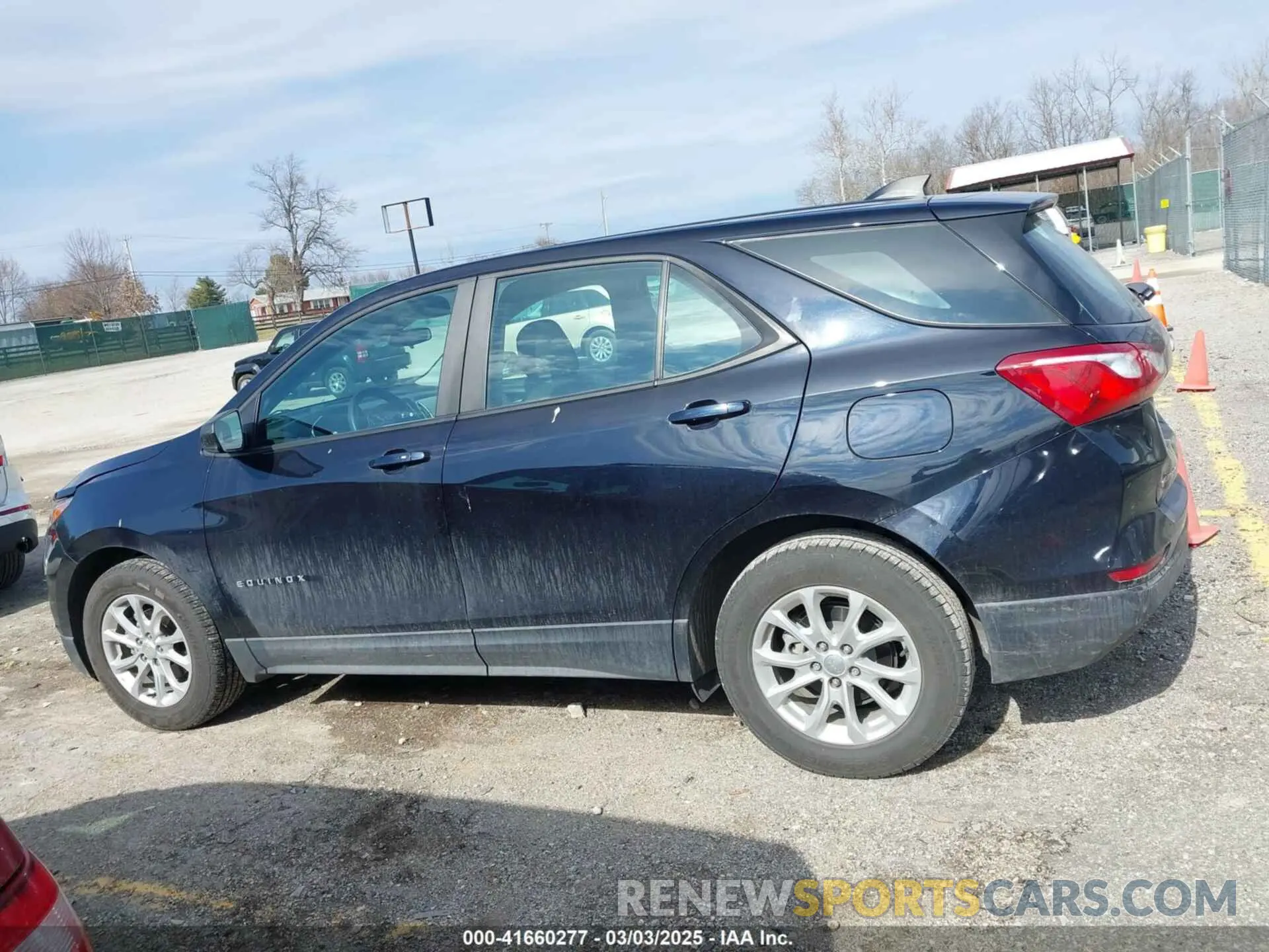 14 fotografías del automóvil dañado 2GNAXHEV5L6285042 CHEVROLET EQUINOX 2020