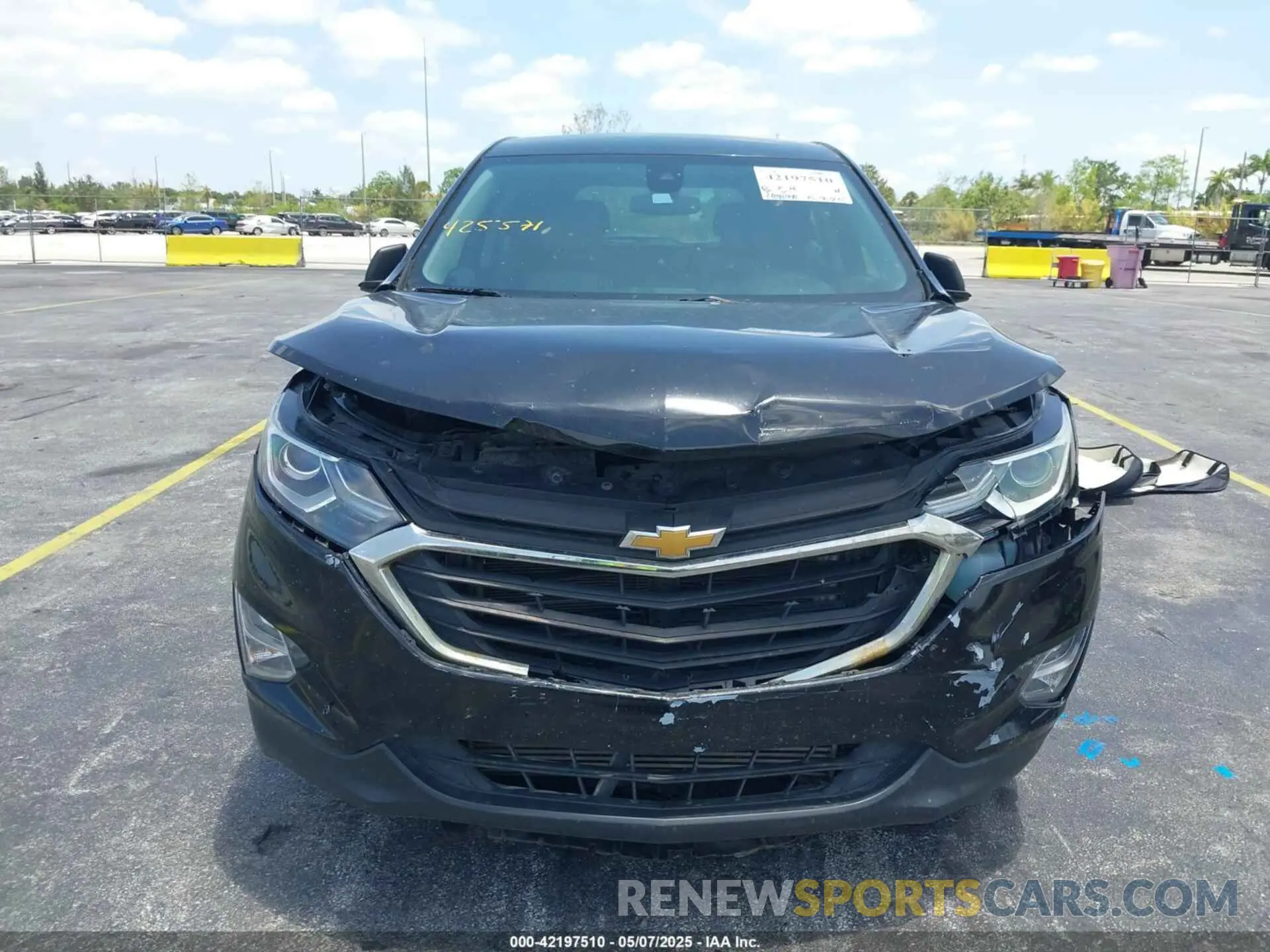 12 fotografías del automóvil dañado 2GNAXHEV6L6229384 CHEVROLET EQUINOX 2020