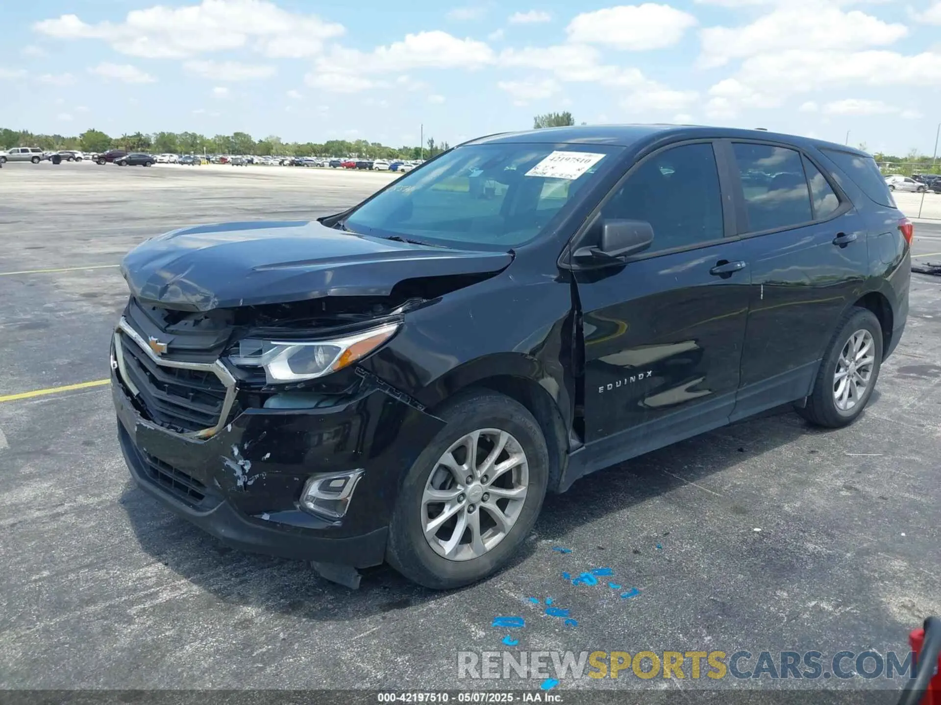 2 fotografías del automóvil dañado 2GNAXHEV6L6229384 CHEVROLET EQUINOX 2020
