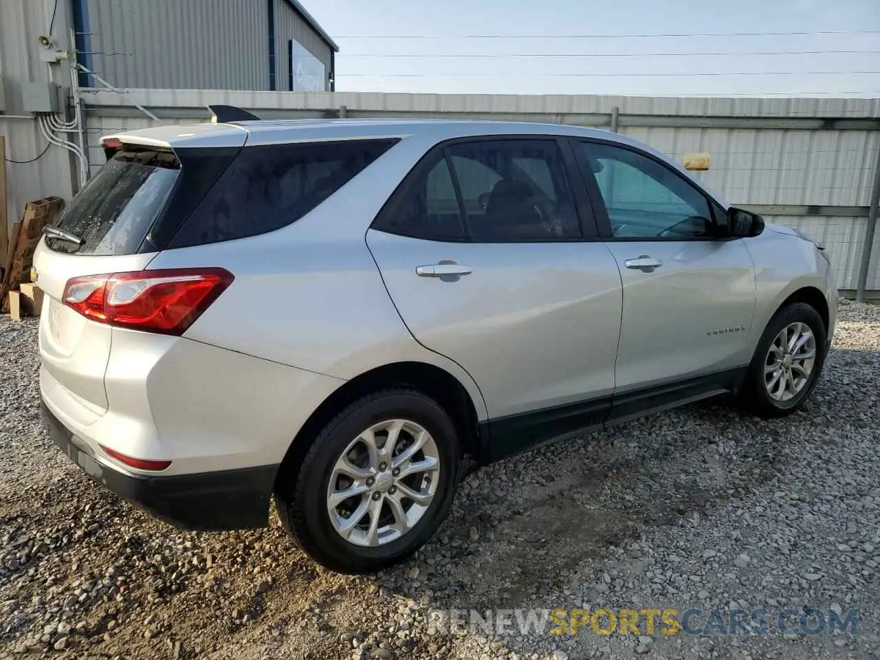 3 fotografías del automóvil dañado 2GNAXHEV6L6231426 CHEVROLET EQUINOX 2020