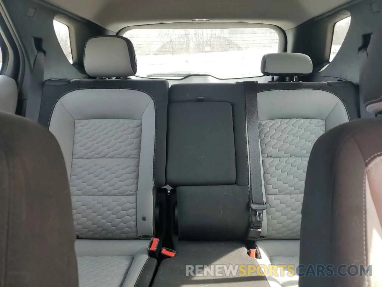 10 fotografías del automóvil dañado 2GNAXHEV7L6282563 CHEVROLET EQUINOX 2020