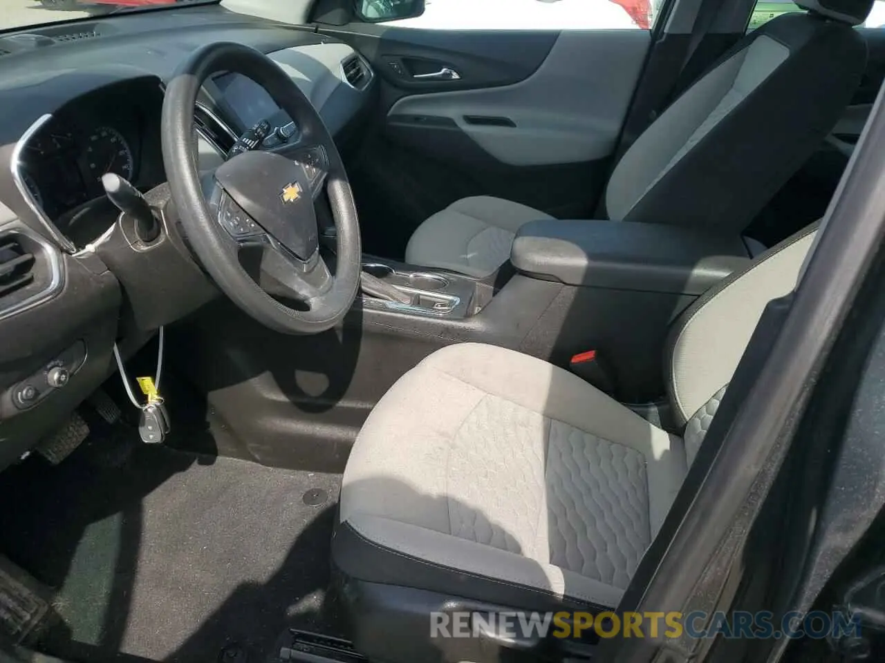 7 fotografías del automóvil dañado 2GNAXHEV7L6282563 CHEVROLET EQUINOX 2020
