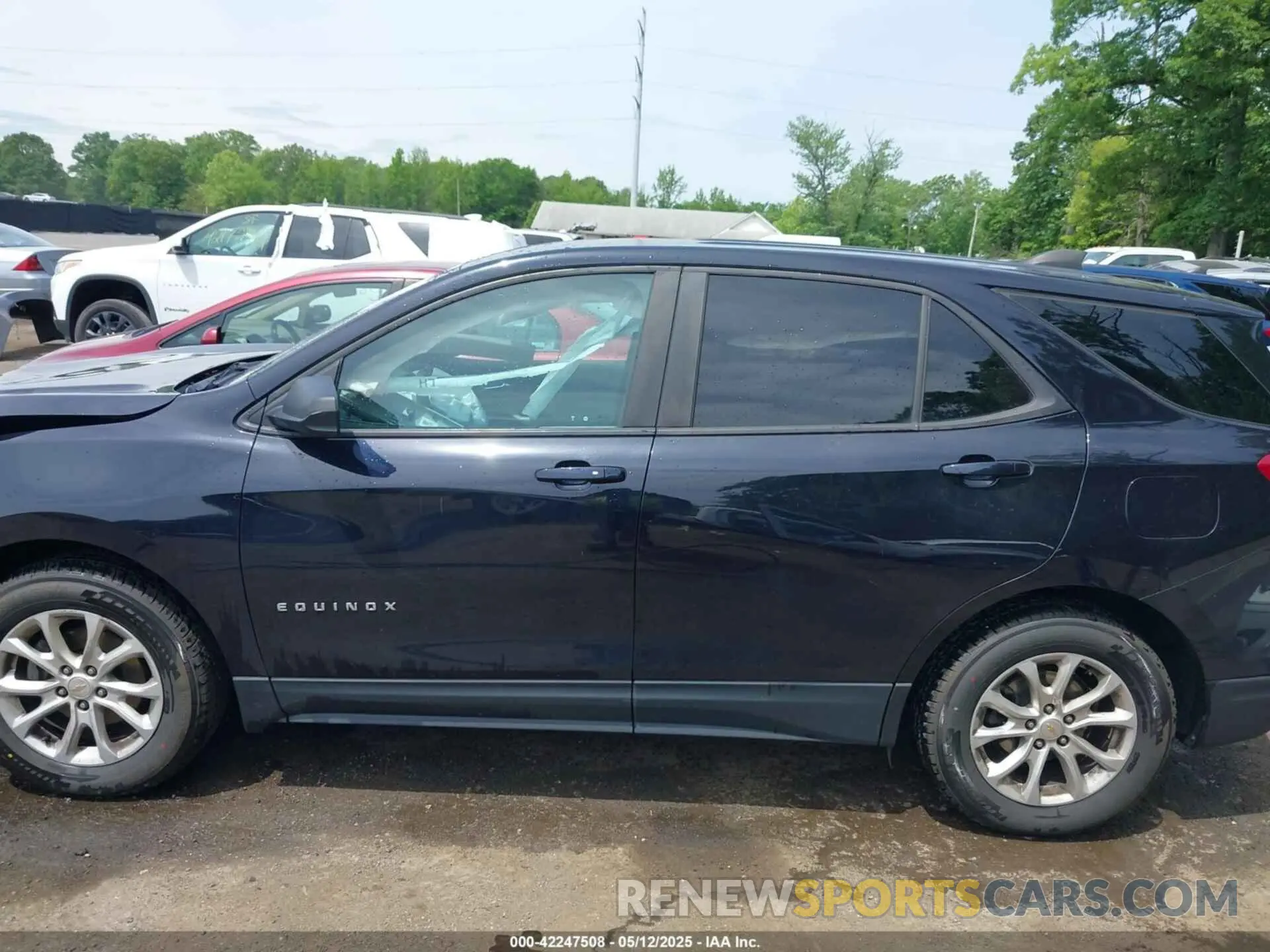 14 fotografías del automóvil dañado 2GNAXHEV8L6102989 CHEVROLET EQUINOX 2020