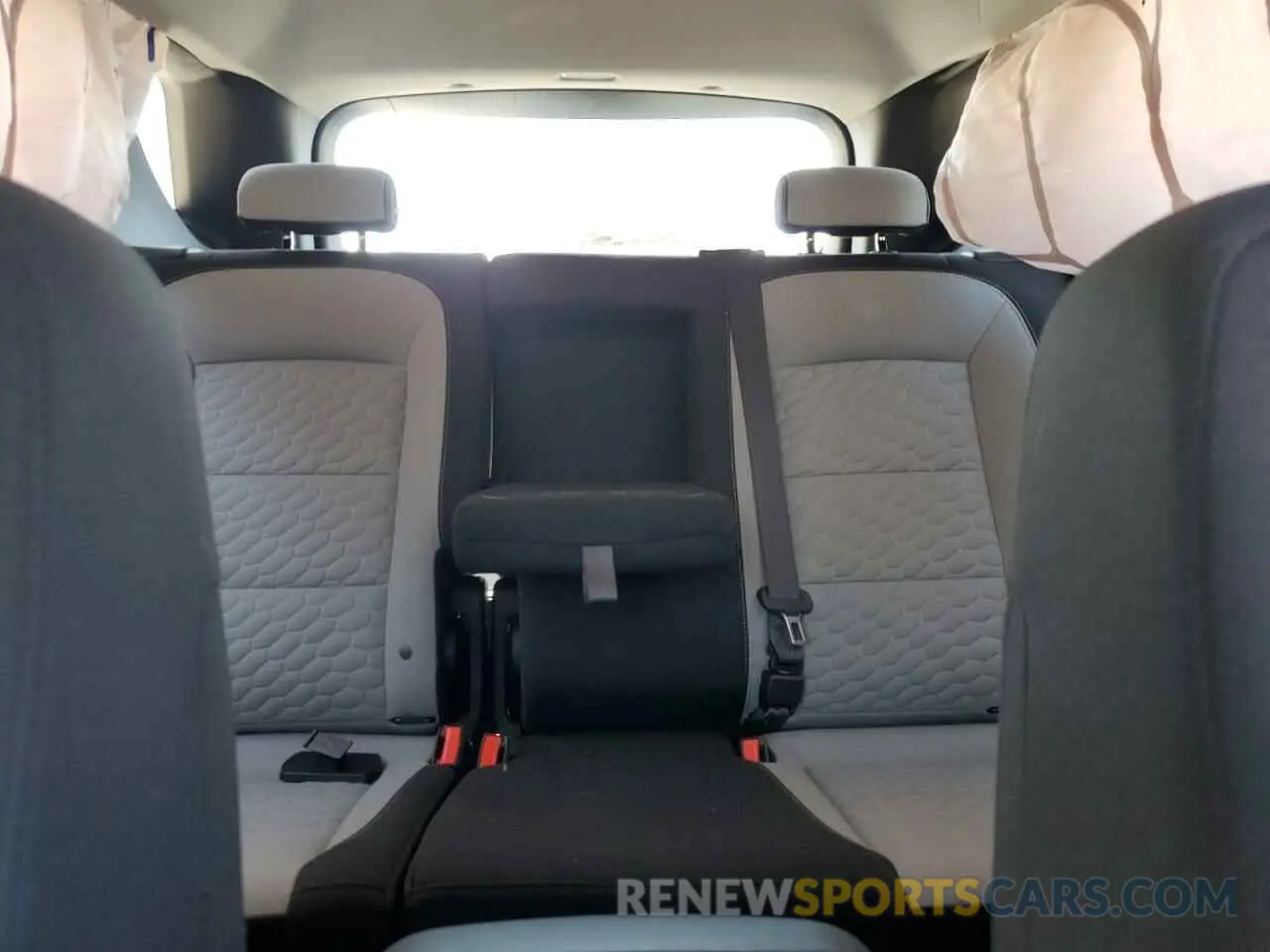 10 fotografías del automóvil dañado 2GNAXHEV8L6145549 CHEVROLET EQUINOX 2020