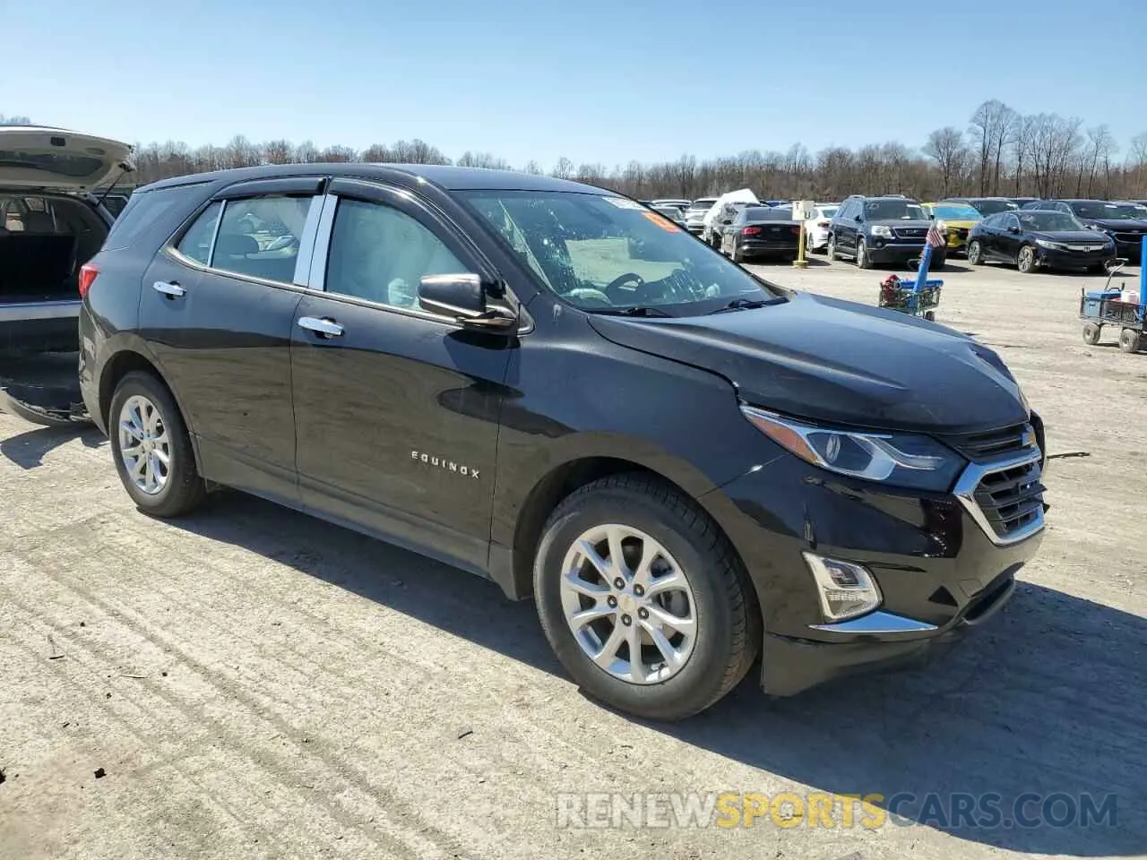 4 fotografías del automóvil dañado 2GNAXHEV8L6145549 CHEVROLET EQUINOX 2020