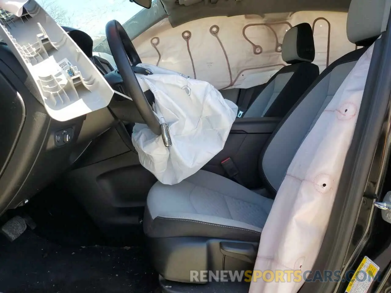 7 fotografías del automóvil dañado 2GNAXHEV8L6145549 CHEVROLET EQUINOX 2020