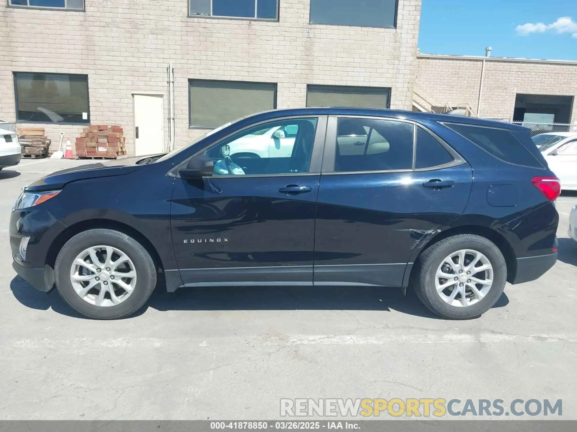 14 fotografías del automóvil dañado 2GNAXHEV8L6165591 CHEVROLET EQUINOX 2020