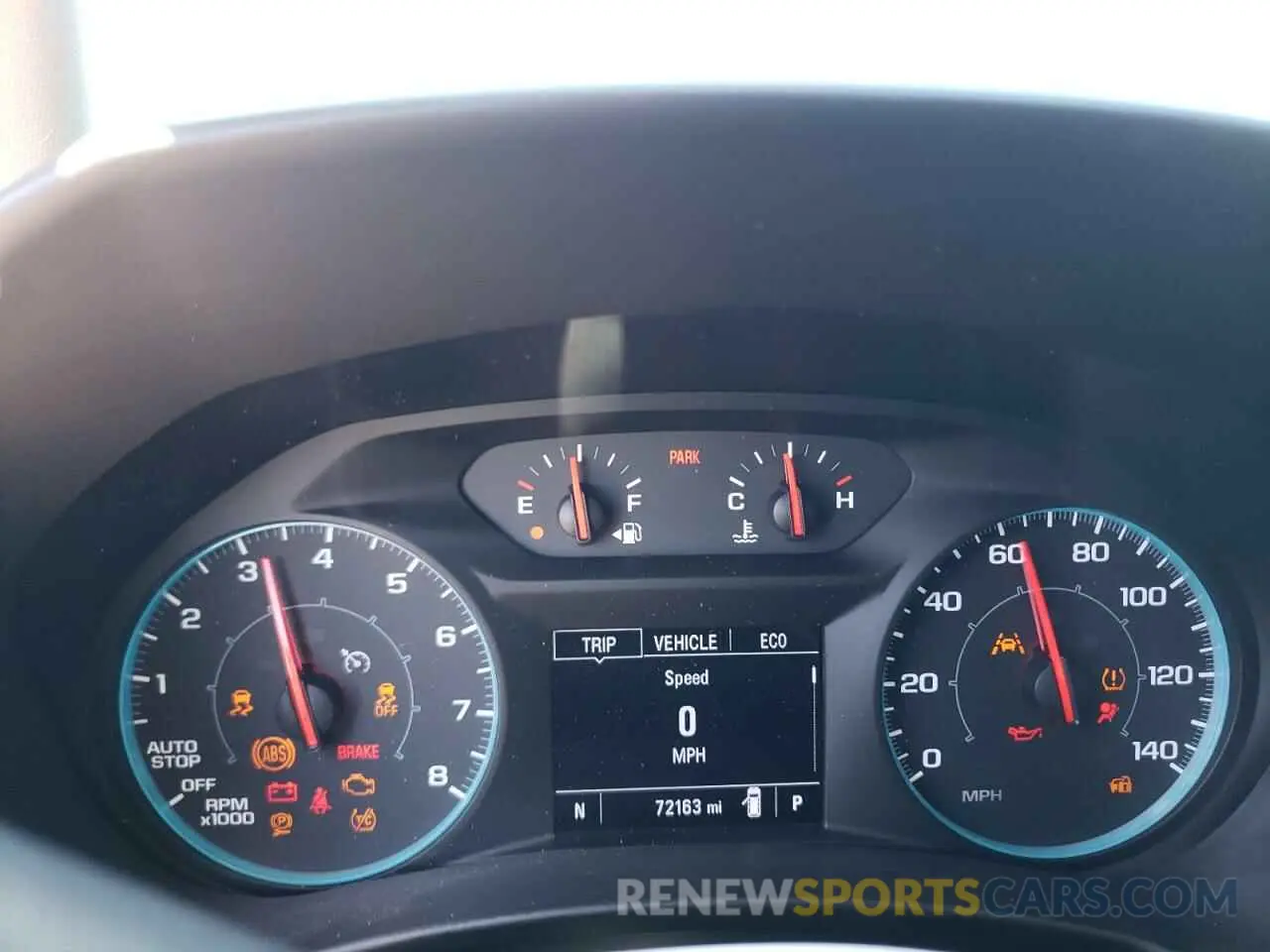9 fotografías del automóvil dañado 2GNAXHEV8L6176171 CHEVROLET EQUINOX 2020