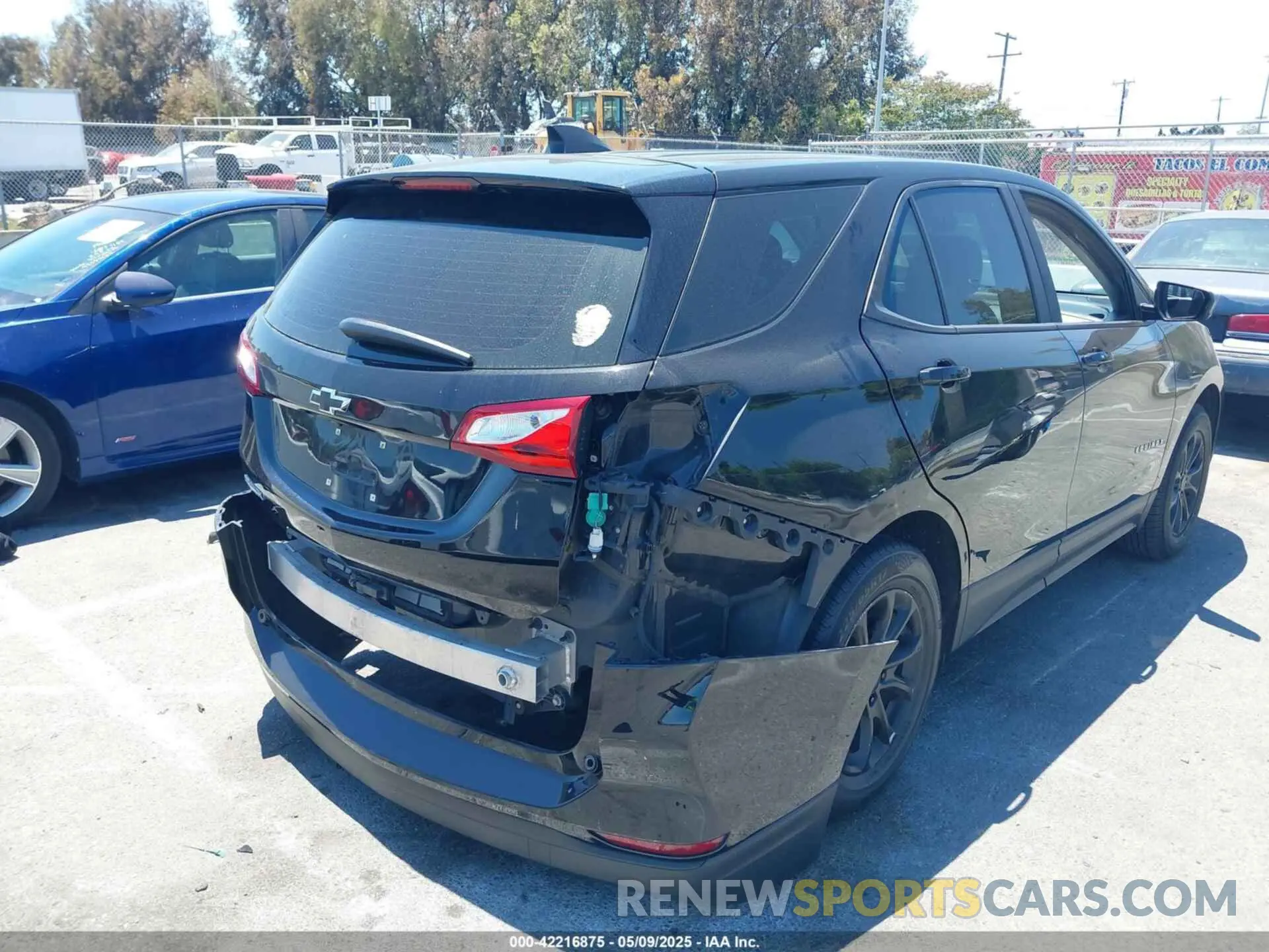4 fotografías del automóvil dañado 2GNAXHEV8L6178499 CHEVROLET EQUINOX 2020