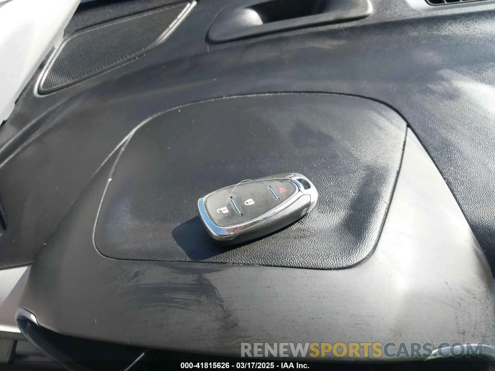 11 fotografías del automóvil dañado 2GNAXHEV8L6234585 CHEVROLET EQUINOX 2020