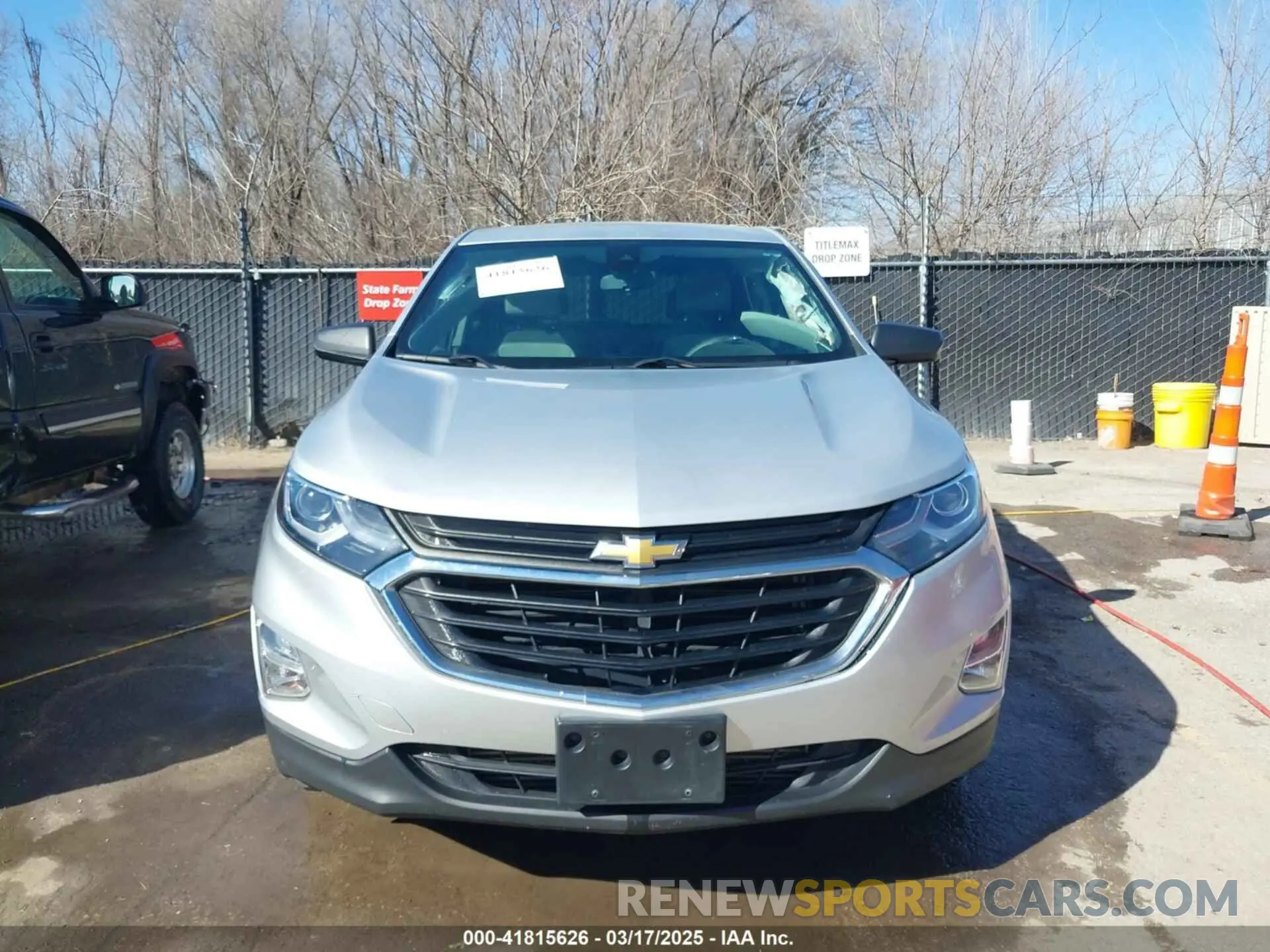 12 fotografías del automóvil dañado 2GNAXHEV8L6234585 CHEVROLET EQUINOX 2020