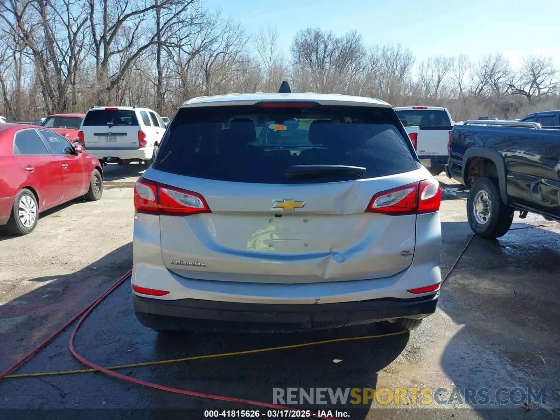16 fotografías del automóvil dañado 2GNAXHEV8L6234585 CHEVROLET EQUINOX 2020