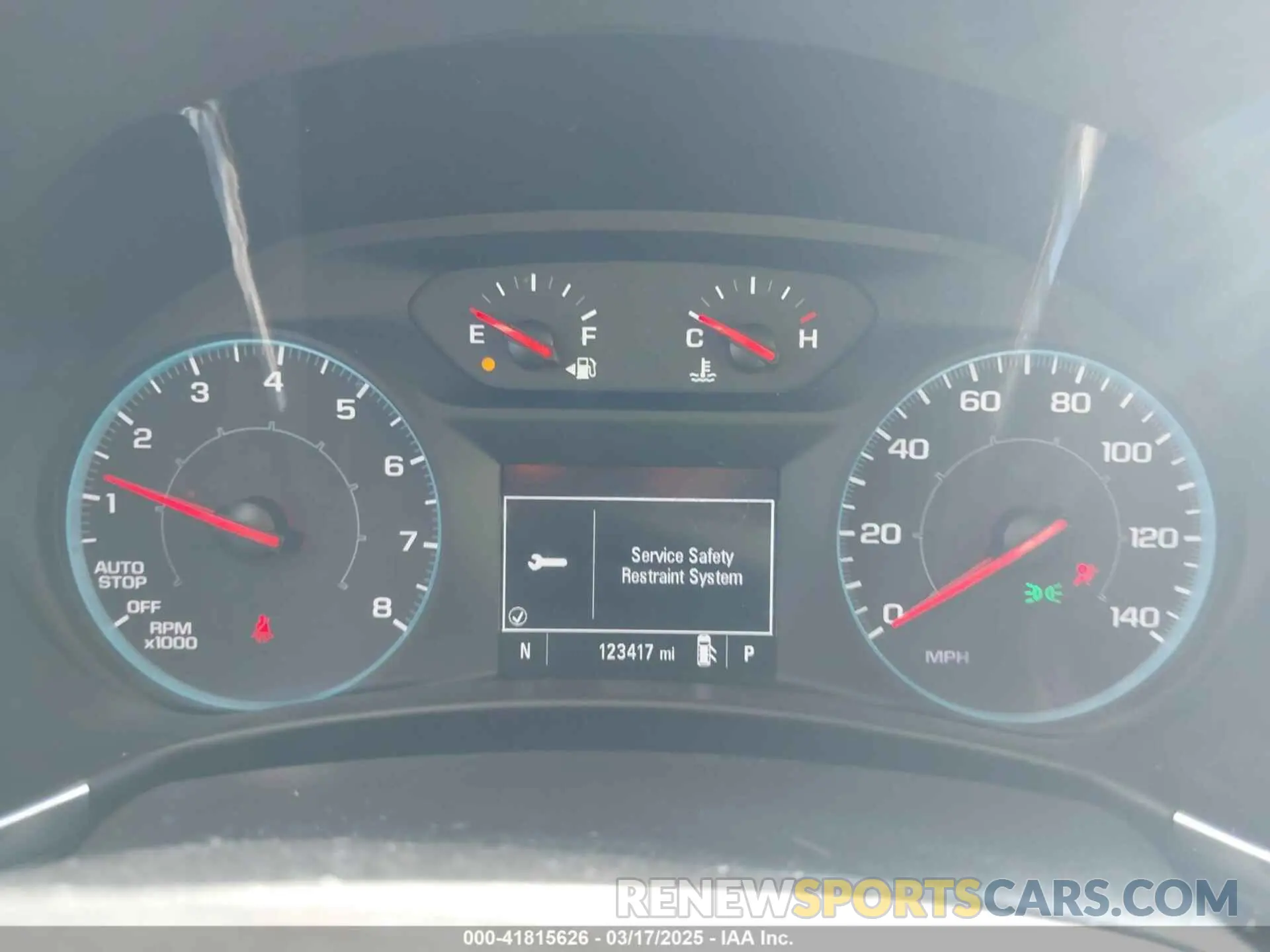 7 fotografías del automóvil dañado 2GNAXHEV8L6234585 CHEVROLET EQUINOX 2020