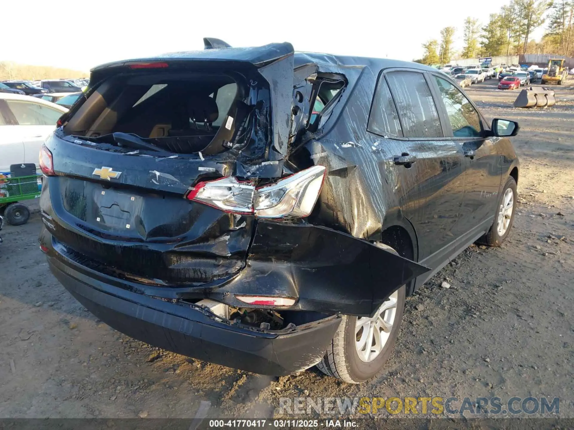 4 fotografías del automóvil dañado 2GNAXHEV8L6256778 CHEVROLET EQUINOX 2020