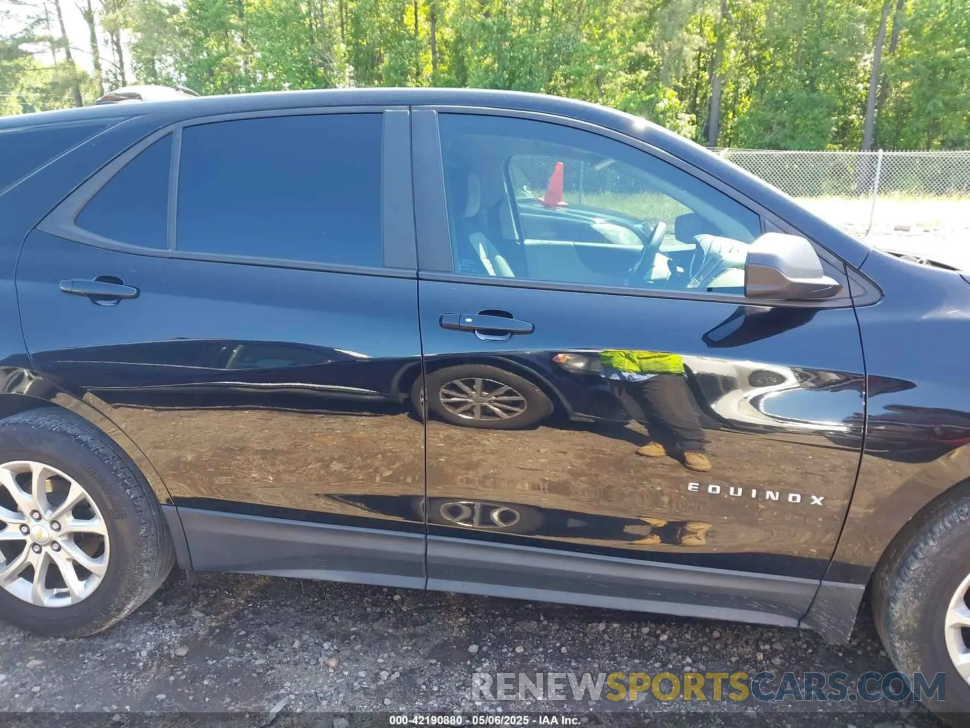 13 fotografías del automóvil dañado 2GNAXHEV8L6272219 CHEVROLET EQUINOX 2020