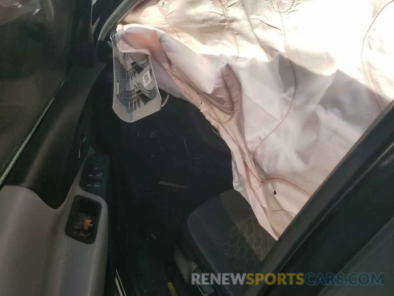 8 fotografías del automóvil dañado 2GNAXHEV9L6141722 CHEVROLET EQUINOX 2020