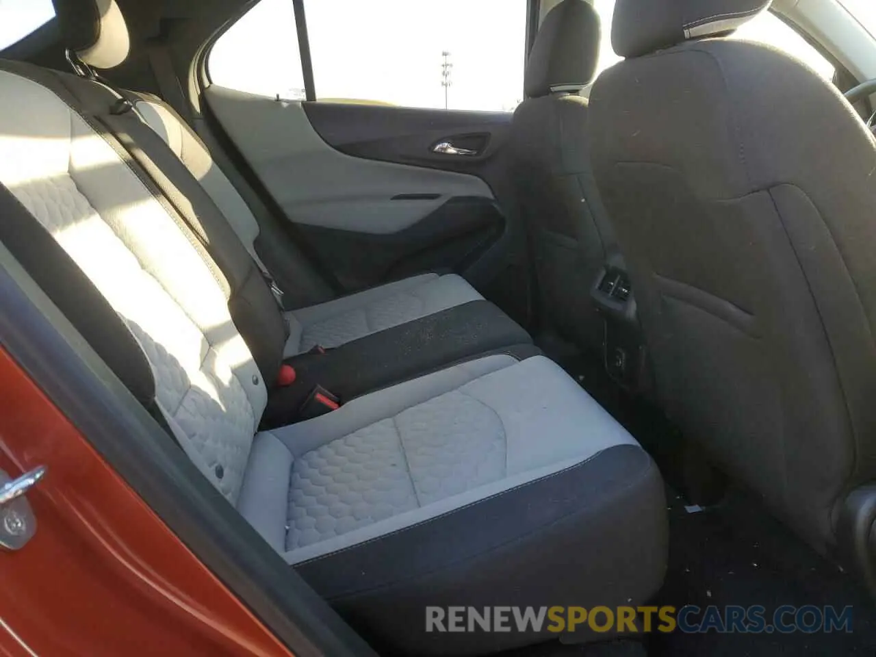 10 fotografías del automóvil dañado 2GNAXHEV9L6150551 CHEVROLET EQUINOX 2020