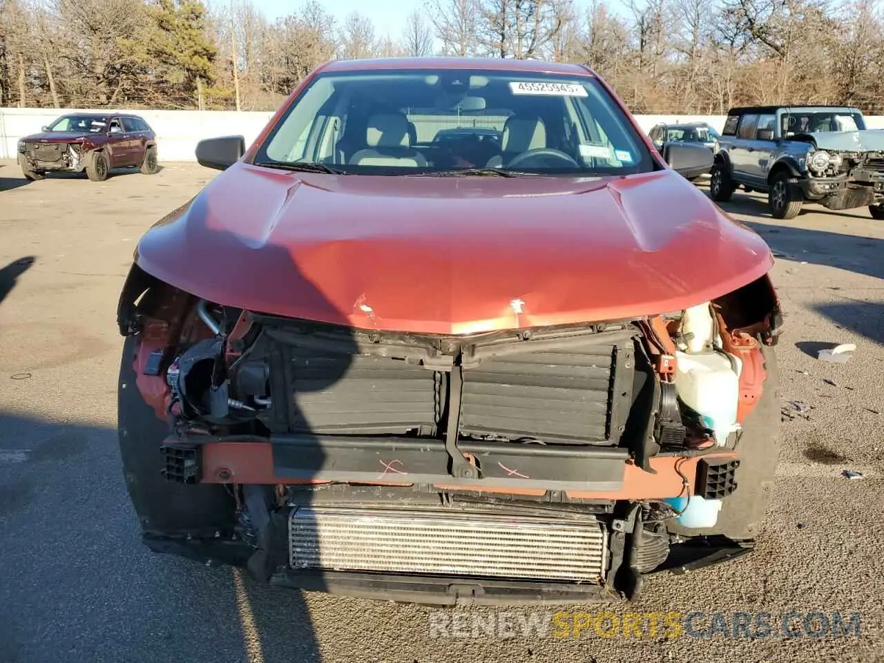 5 fotografías del automóvil dañado 2GNAXHEV9L6150551 CHEVROLET EQUINOX 2020