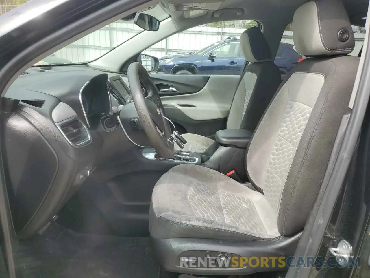 7 fotografías del automóvil dañado 2GNAXHEVXL6209980 CHEVROLET EQUINOX 2020