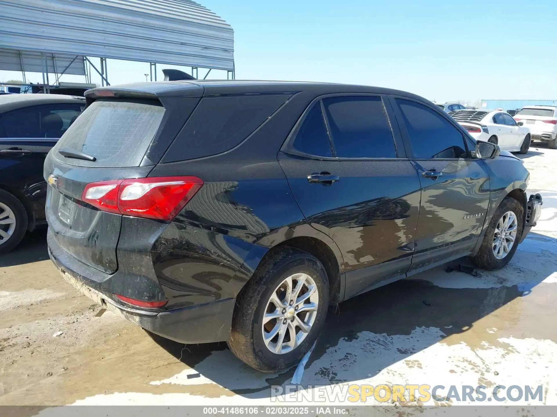 4 fotografías del automóvil dañado 2GNAXHEVXL6211373 CHEVROLET EQUINOX 2020