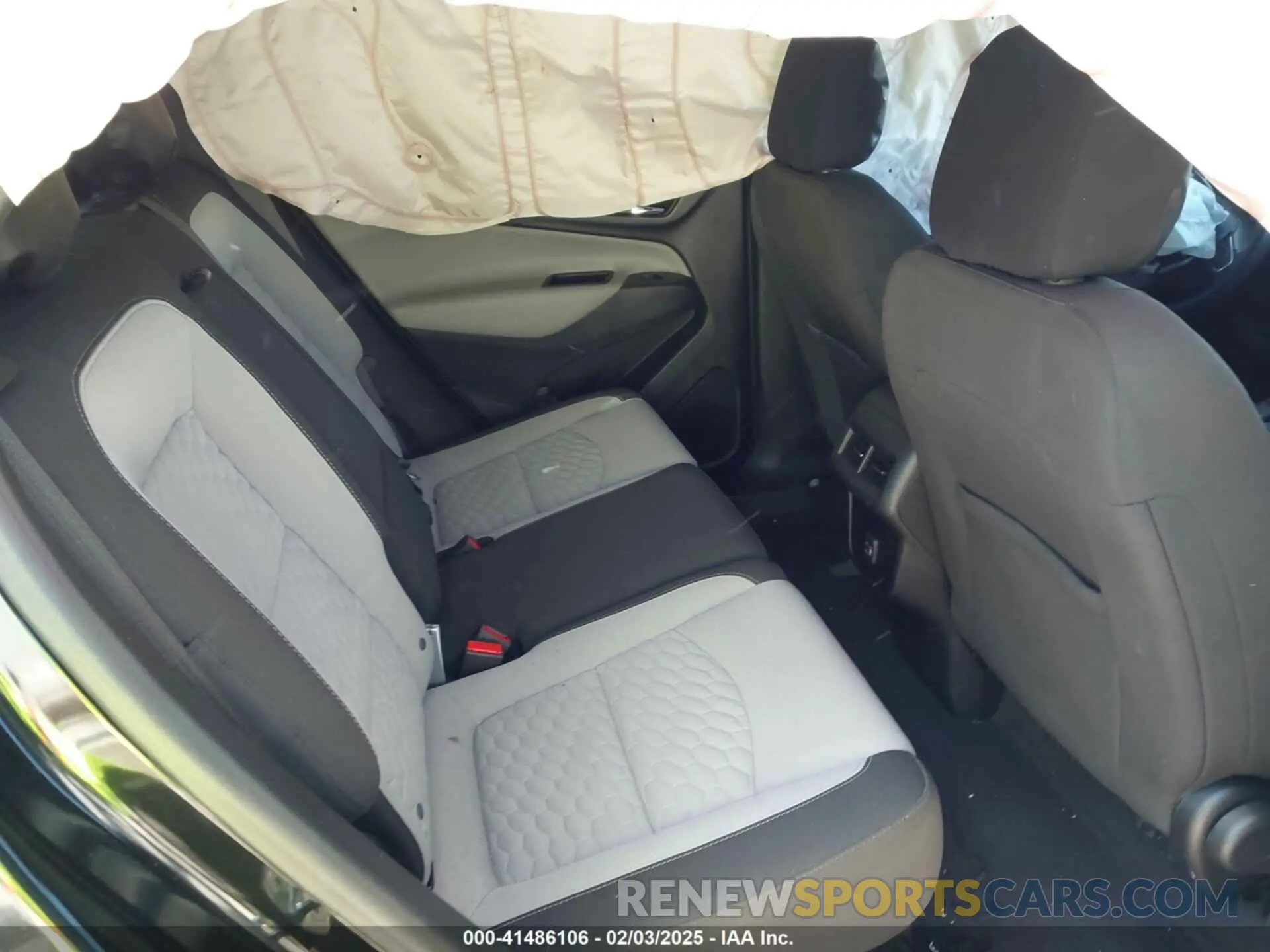 8 fotografías del automóvil dañado 2GNAXHEVXL6211373 CHEVROLET EQUINOX 2020