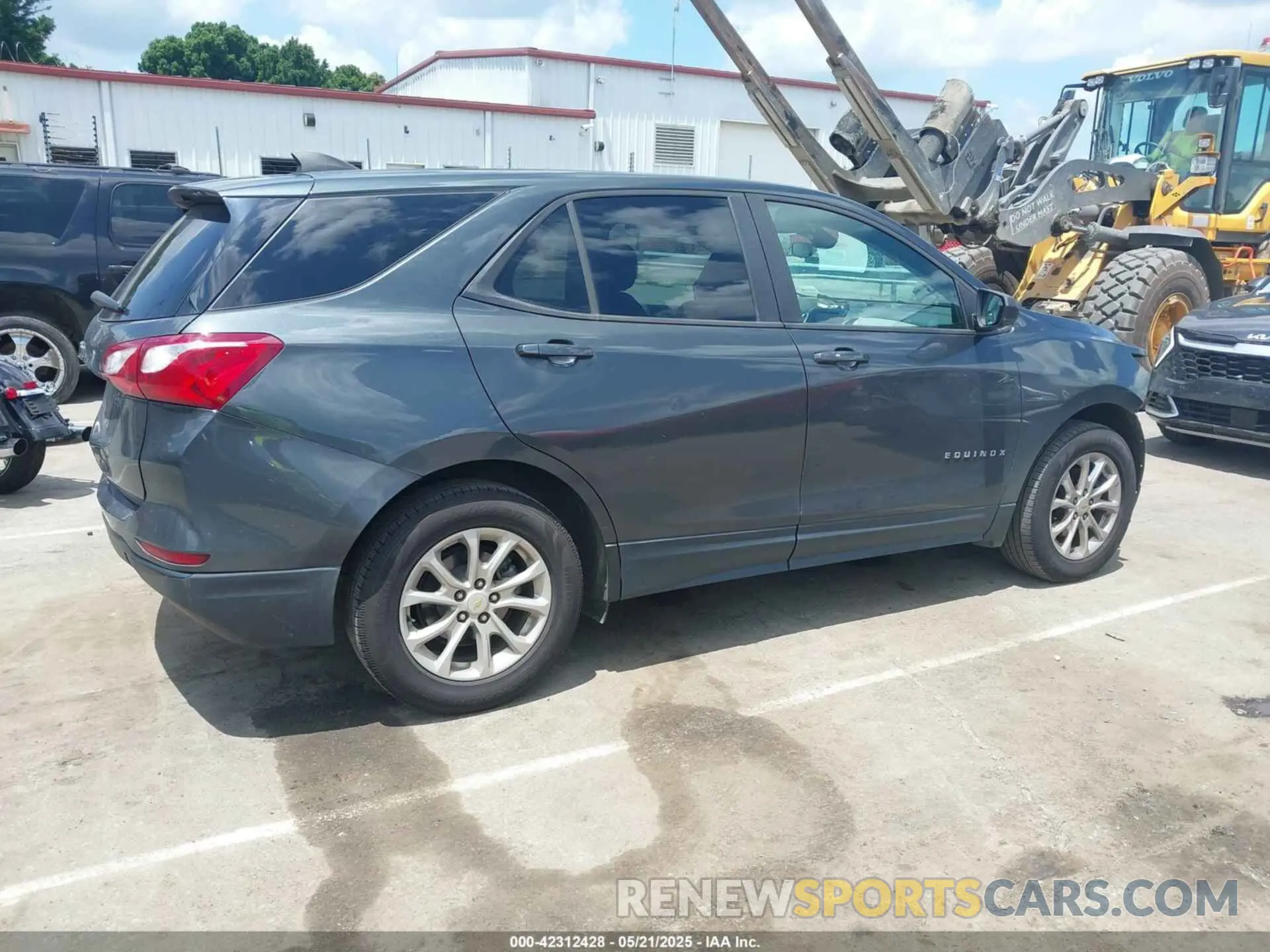 13 fotografías del automóvil dañado 2GNAXHEVXL6265465 CHEVROLET EQUINOX 2020