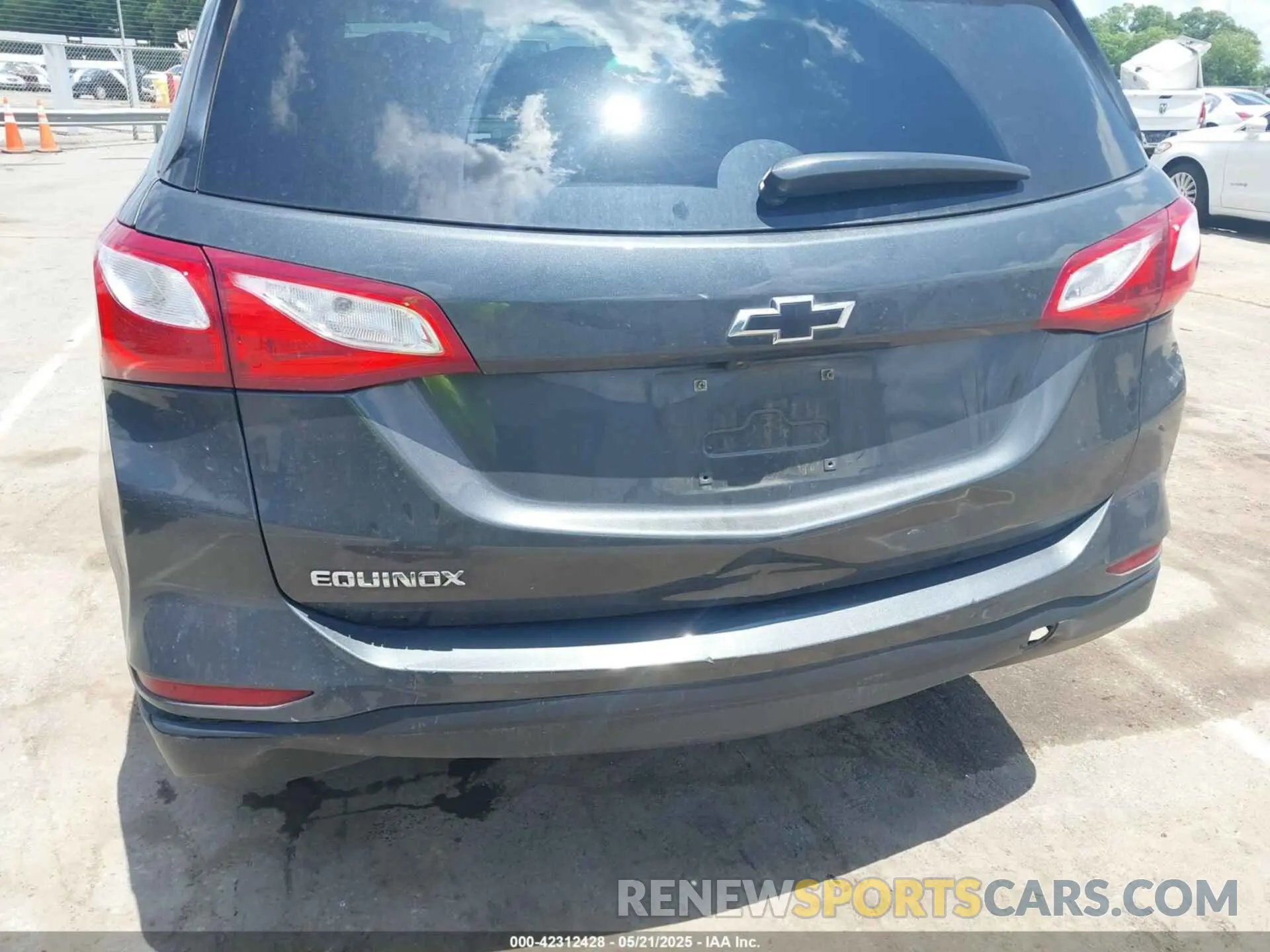 18 fotografías del automóvil dañado 2GNAXHEVXL6265465 CHEVROLET EQUINOX 2020
