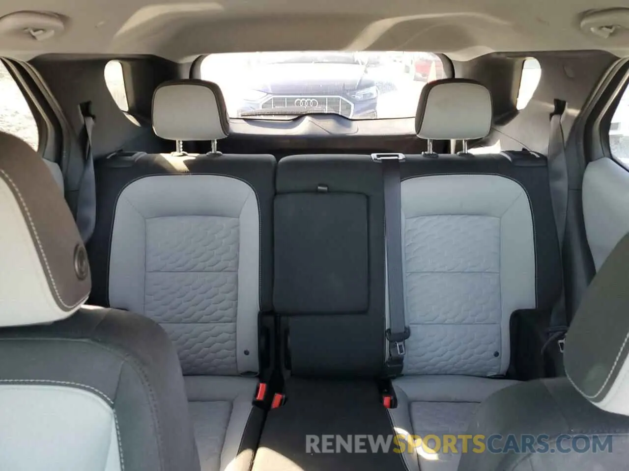 10 fotografías del automóvil dañado 2GNAXHEVXL6282394 CHEVROLET EQUINOX 2020