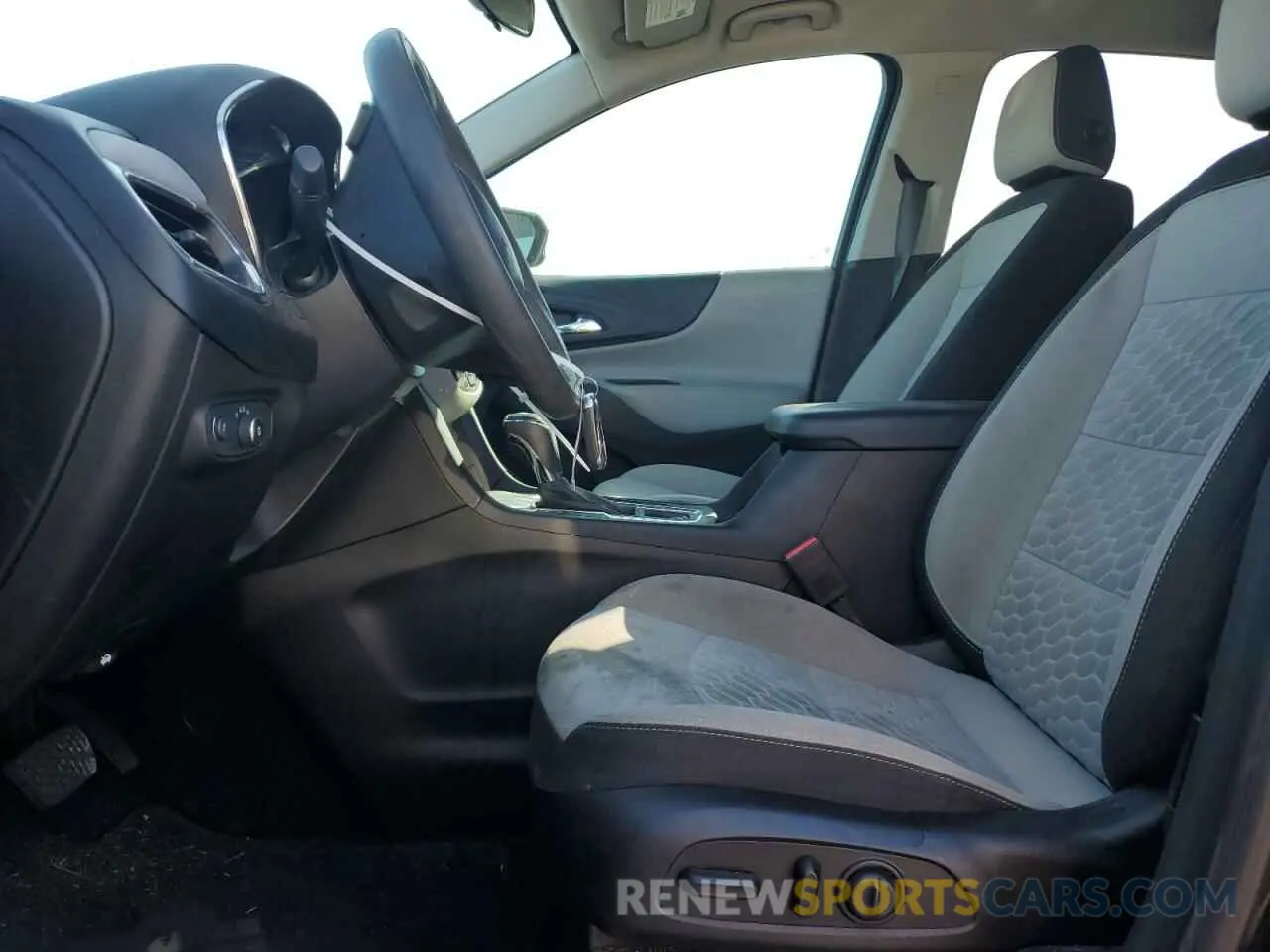 7 fotografías del automóvil dañado 2GNAXHEVXL6282394 CHEVROLET EQUINOX 2020