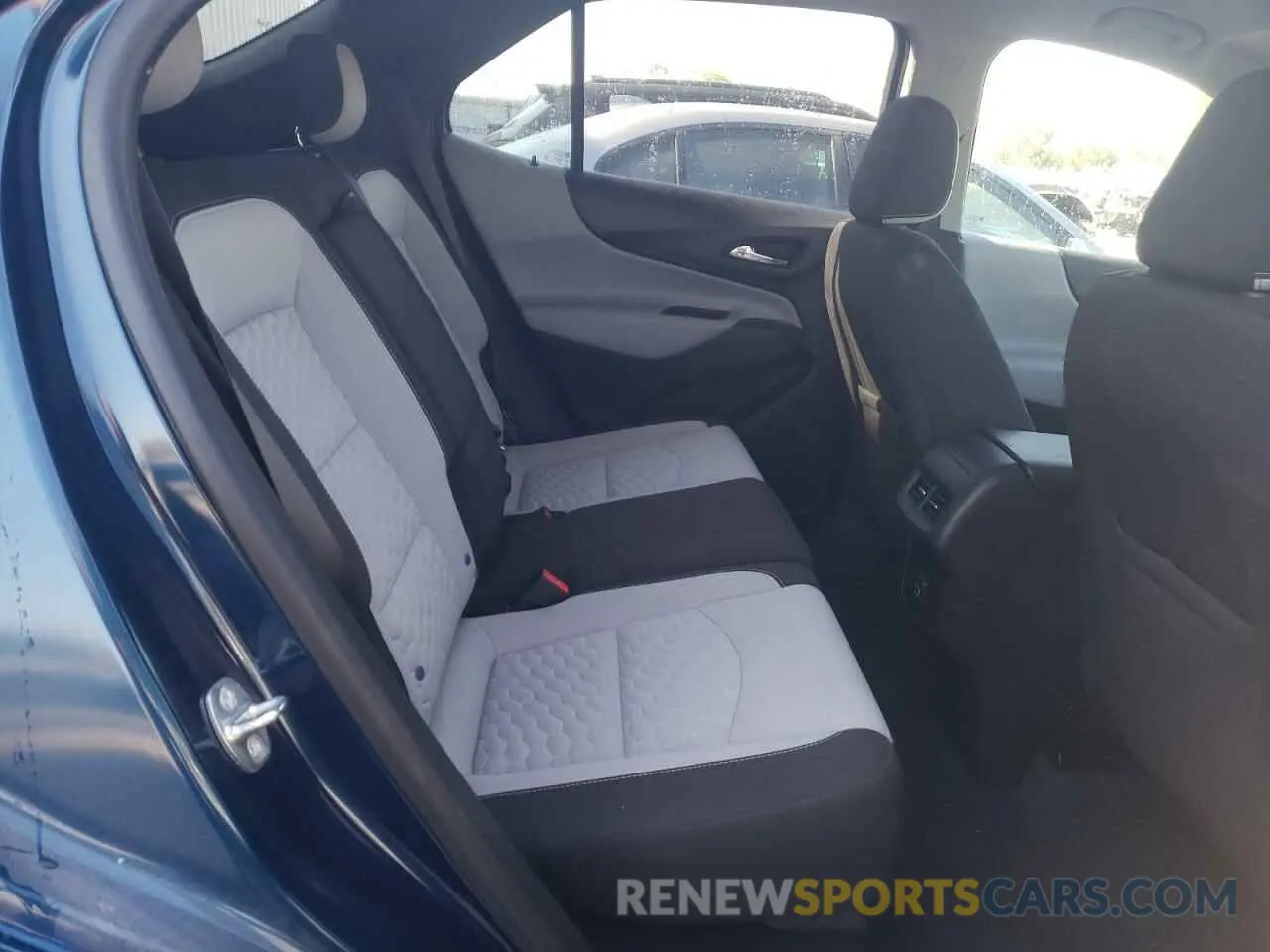 10 fotografías del automóvil dañado 2GNAXJEV0L6170579 CHEVROLET EQUINOX 2020