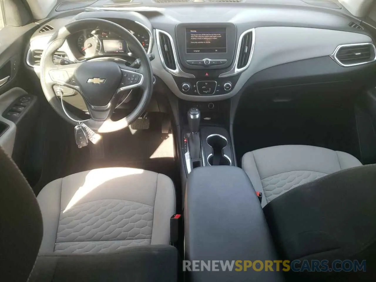 8 fotografías del automóvil dañado 2GNAXJEV0L6170579 CHEVROLET EQUINOX 2020