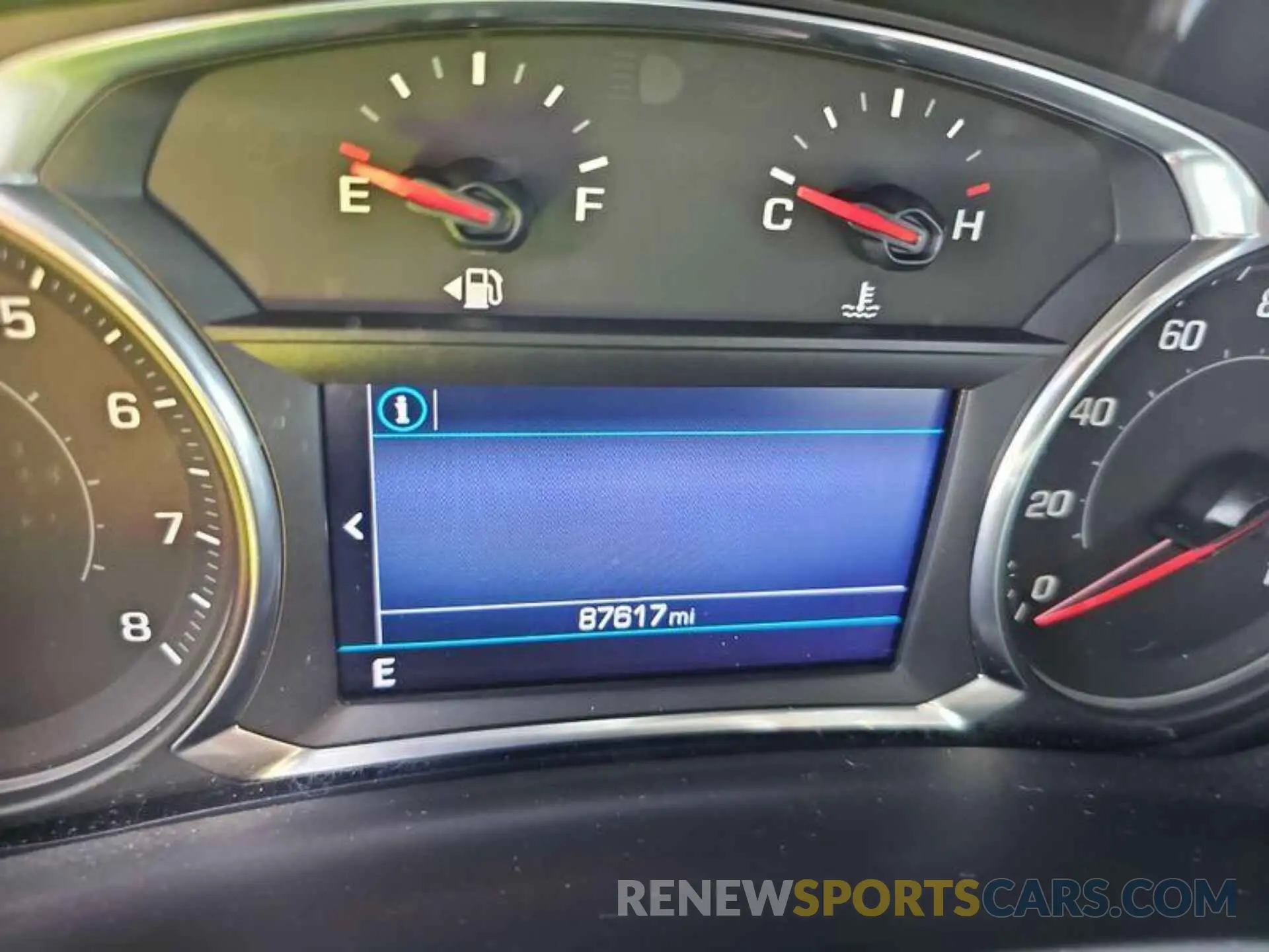8 fotografías del automóvil dañado 2GNAXJEV0L6231932 CHEVROLET EQUINOX 2020